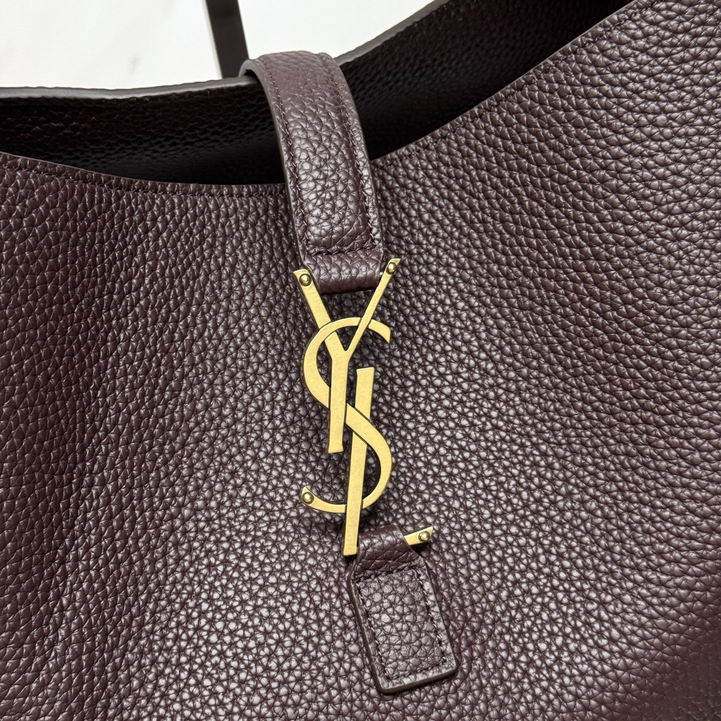 Top version YSL Bea hobo handbag