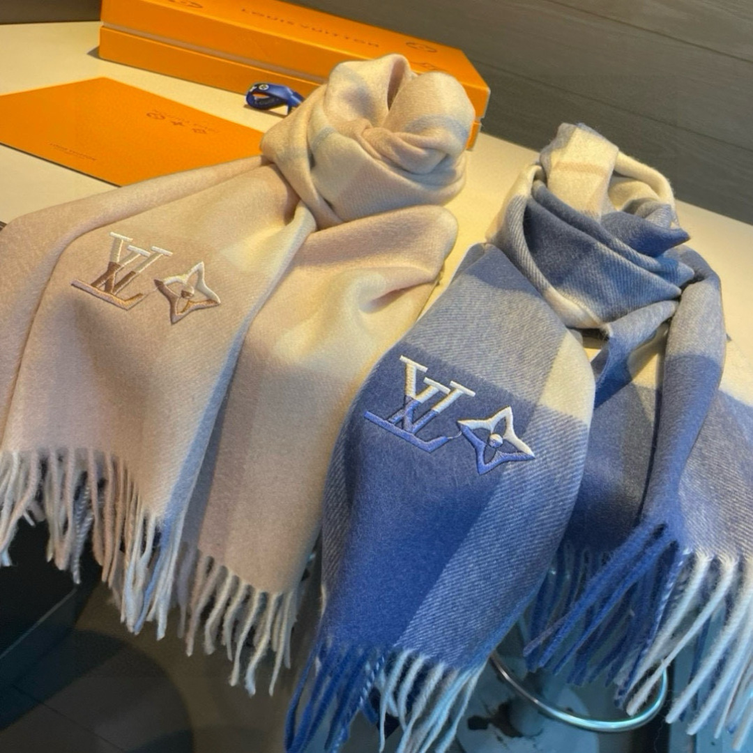 LV Scarf