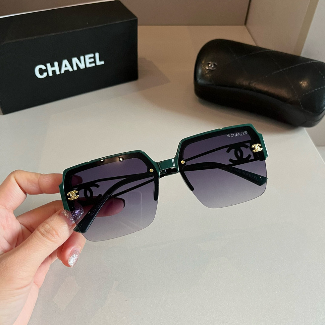 Chanel fashione sunglasses