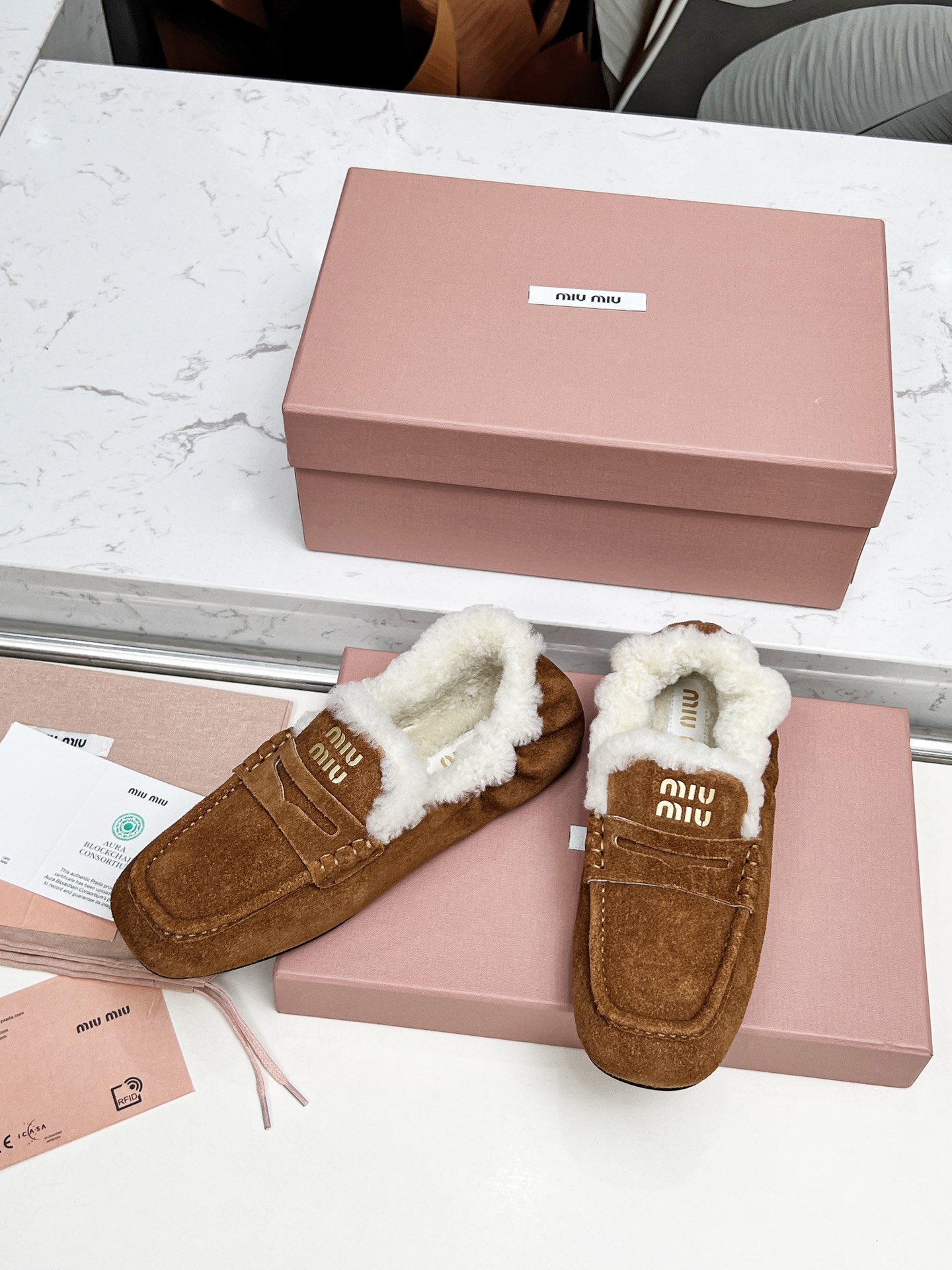 miumiu New one-piece lazy slippers shoes