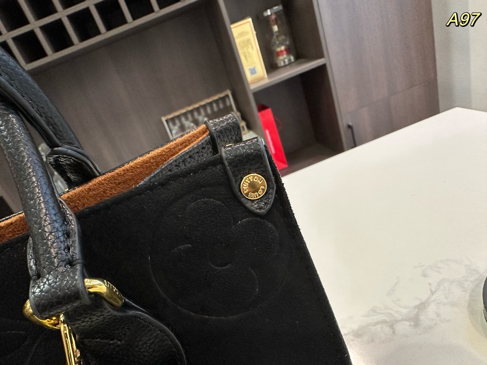 LV ONTHEGO Beaver Fur Tote Bag