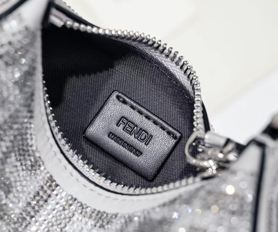 FENDI praphy armpit chain bag