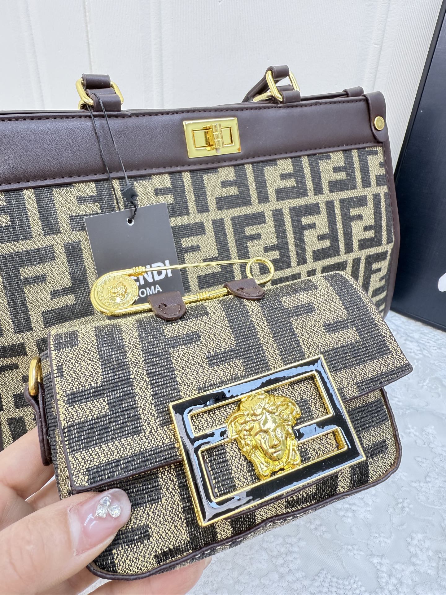 Fendi Tote shoulder bag 8A version