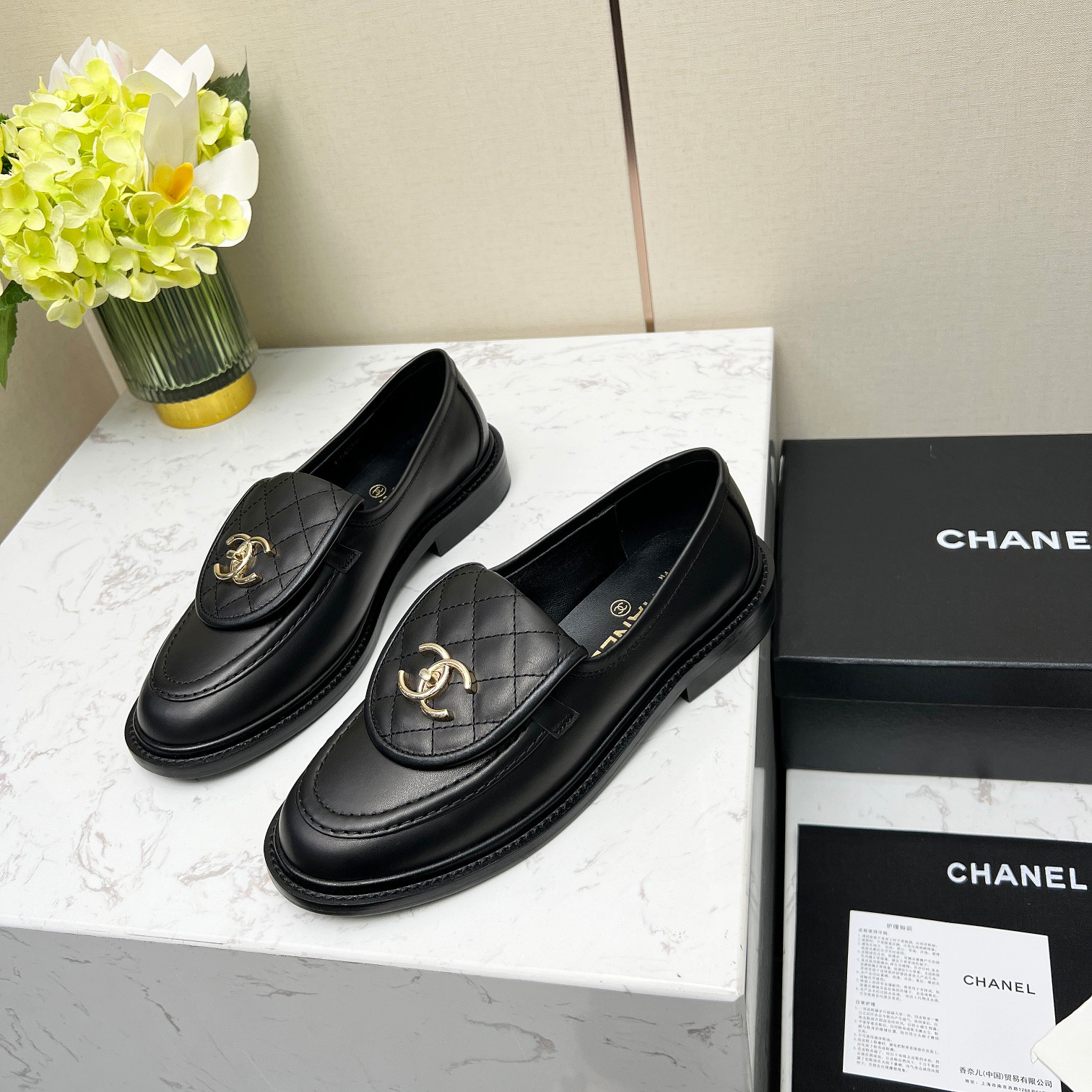 CHANEL Fall shoes flat shoes