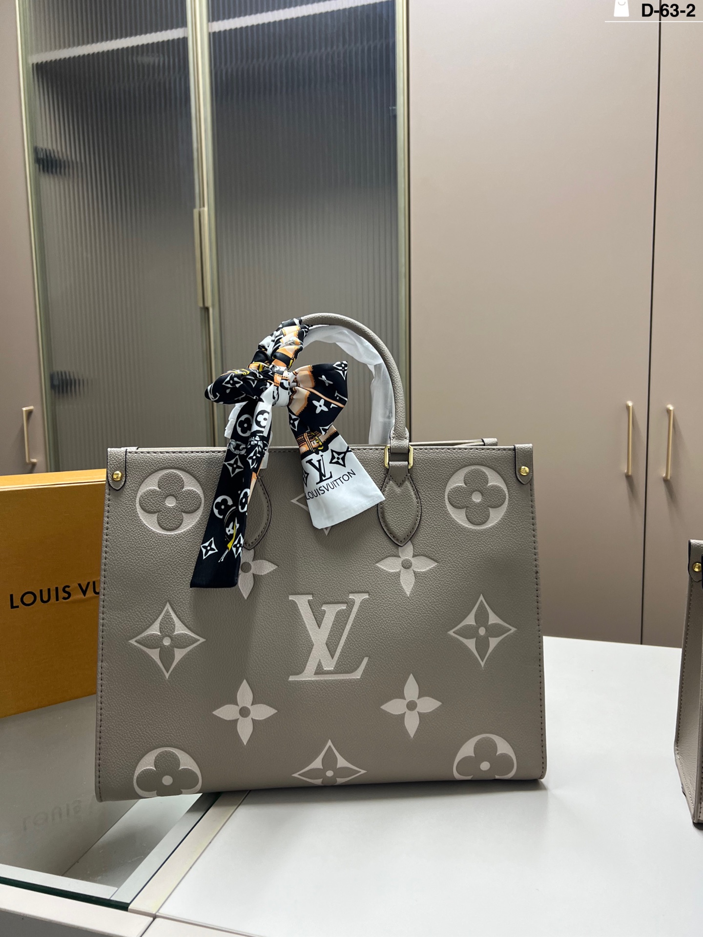 LV monogram tote bag handbag