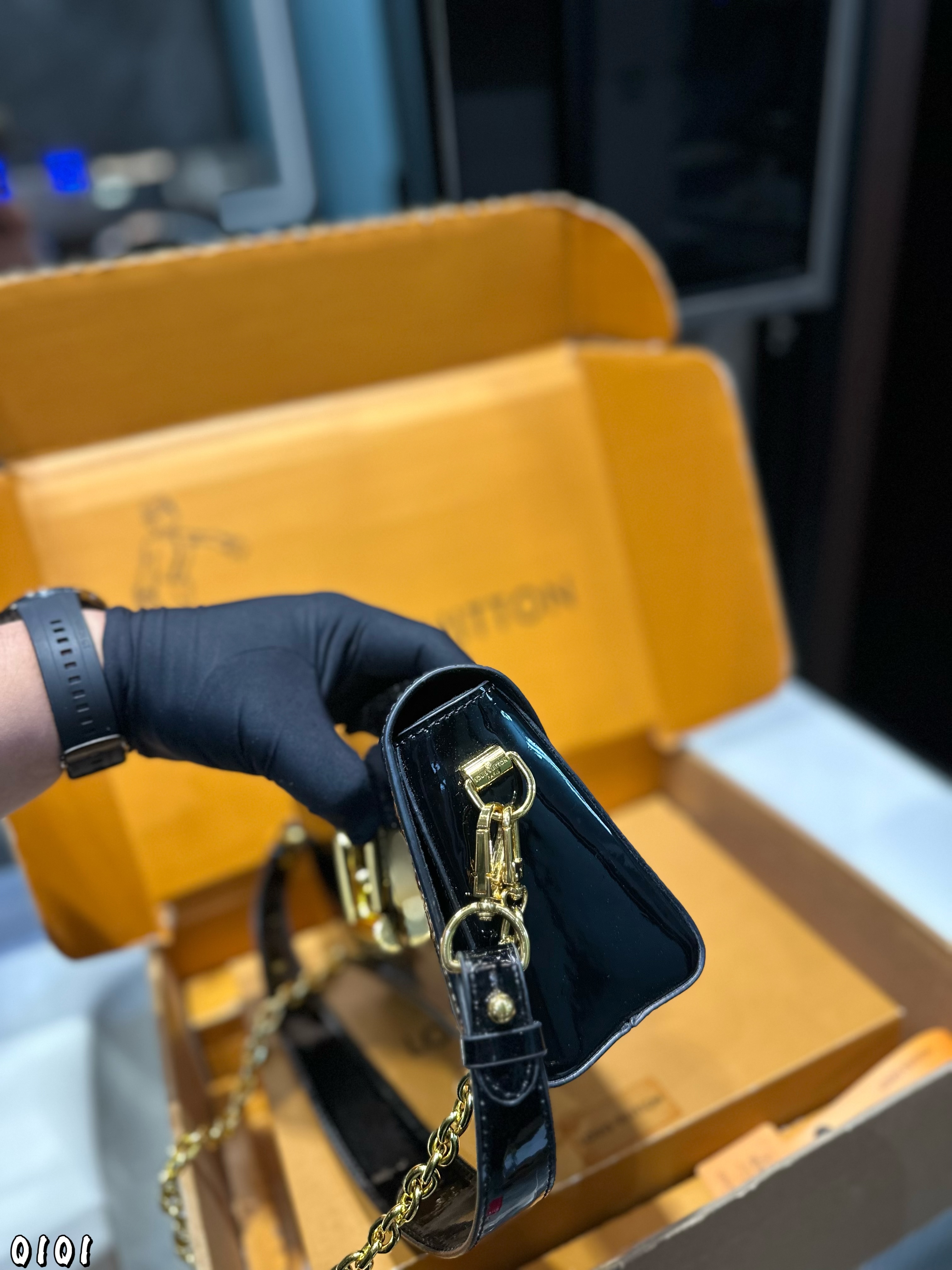 LV TWIST Baguette bag