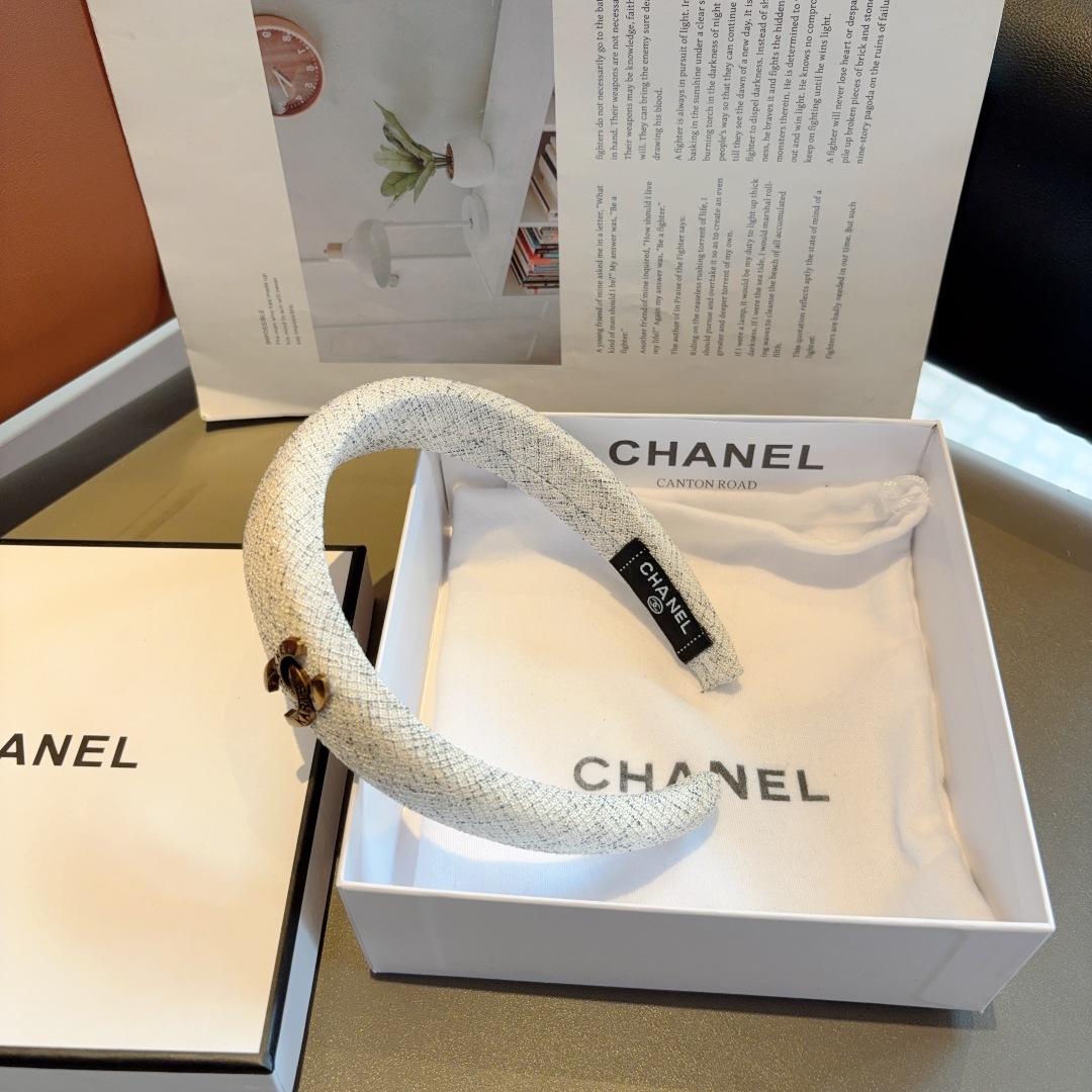 Chanel hairband