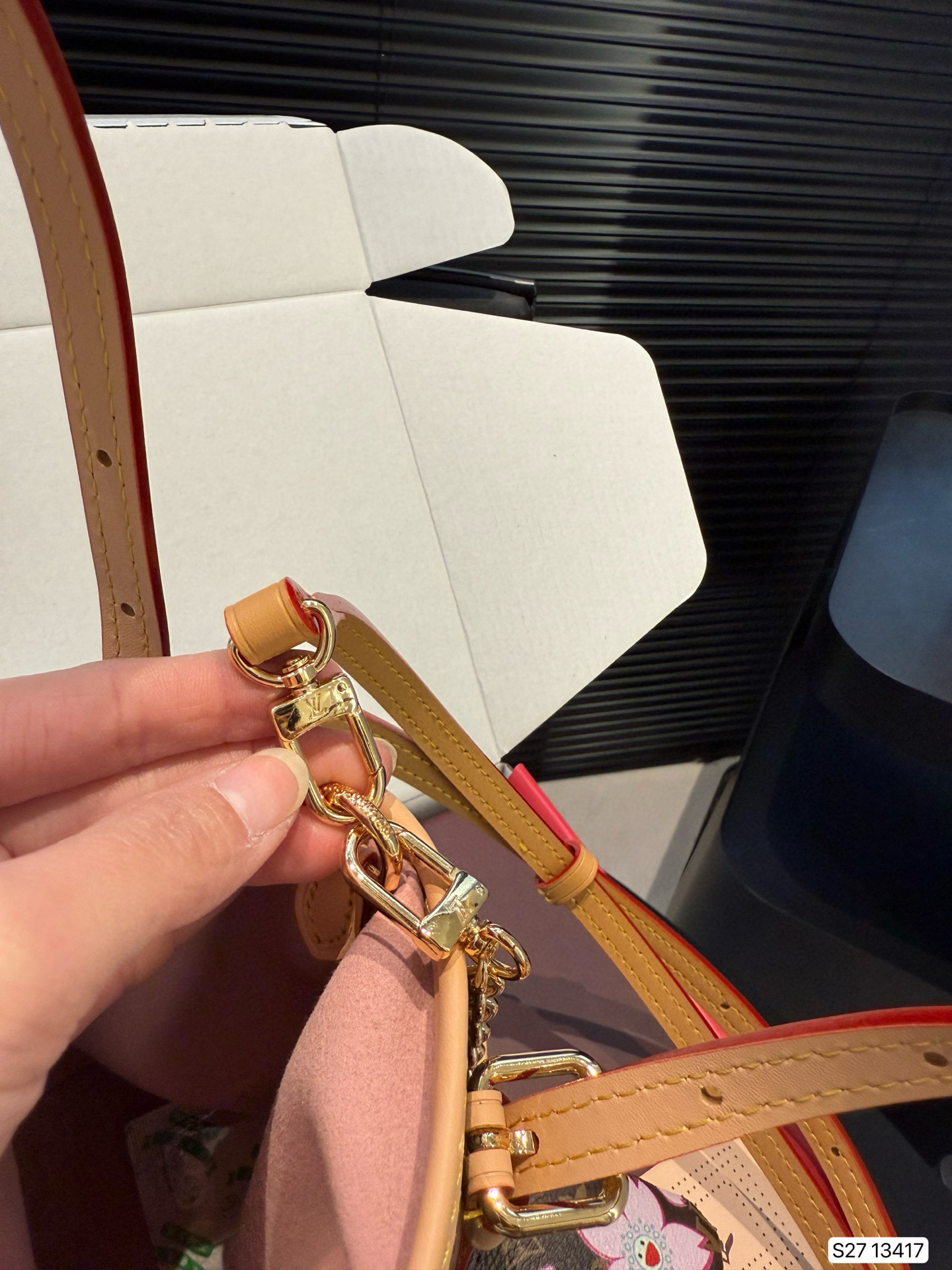 Louis Vuitton Bucket handbag