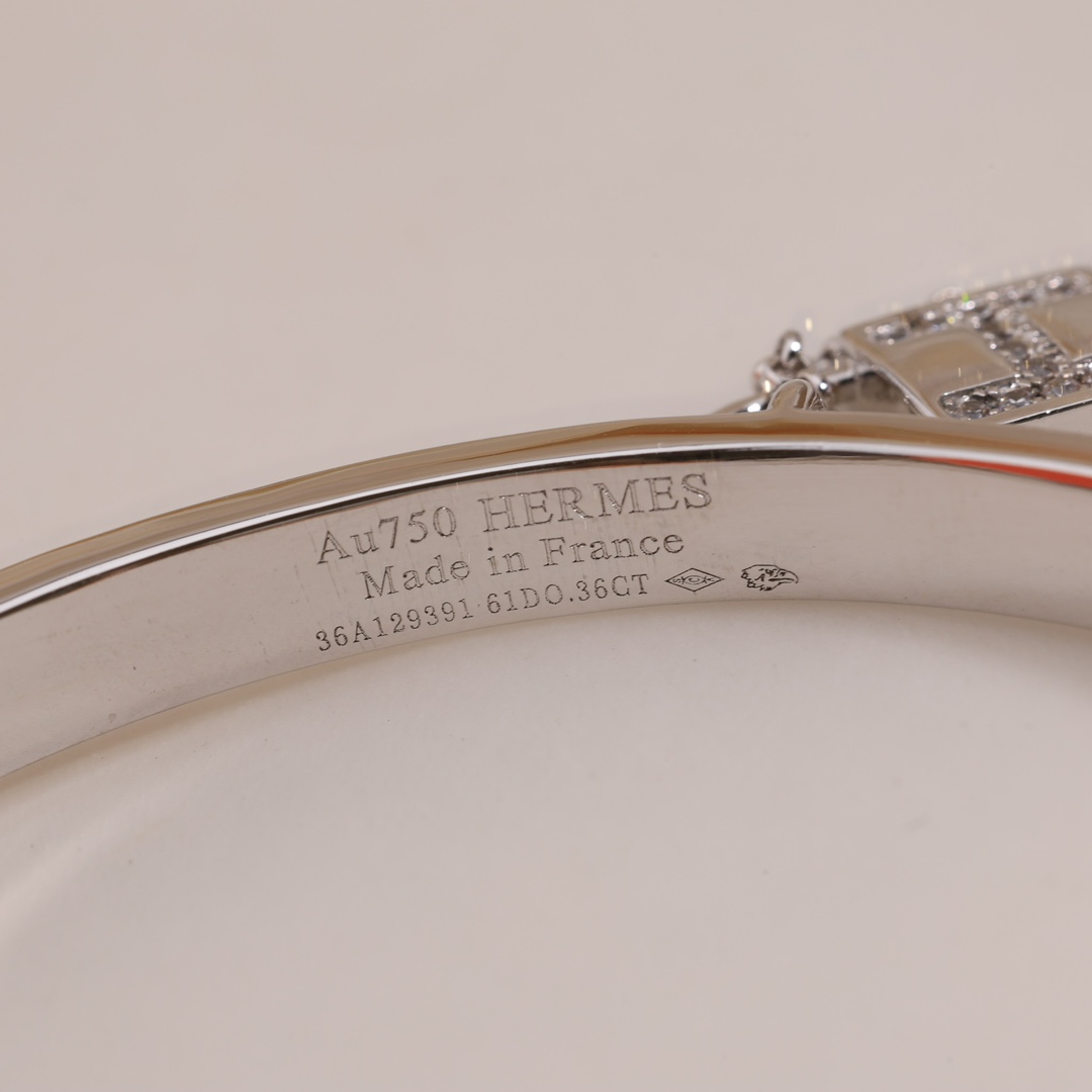 Hermes H bracelet full of diamonds
