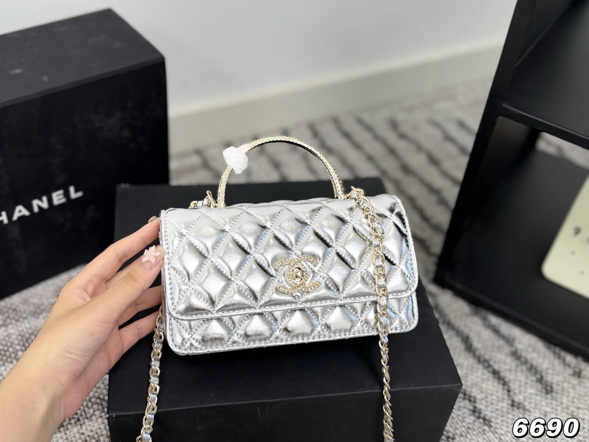 Chanel woc chain crossbody bag