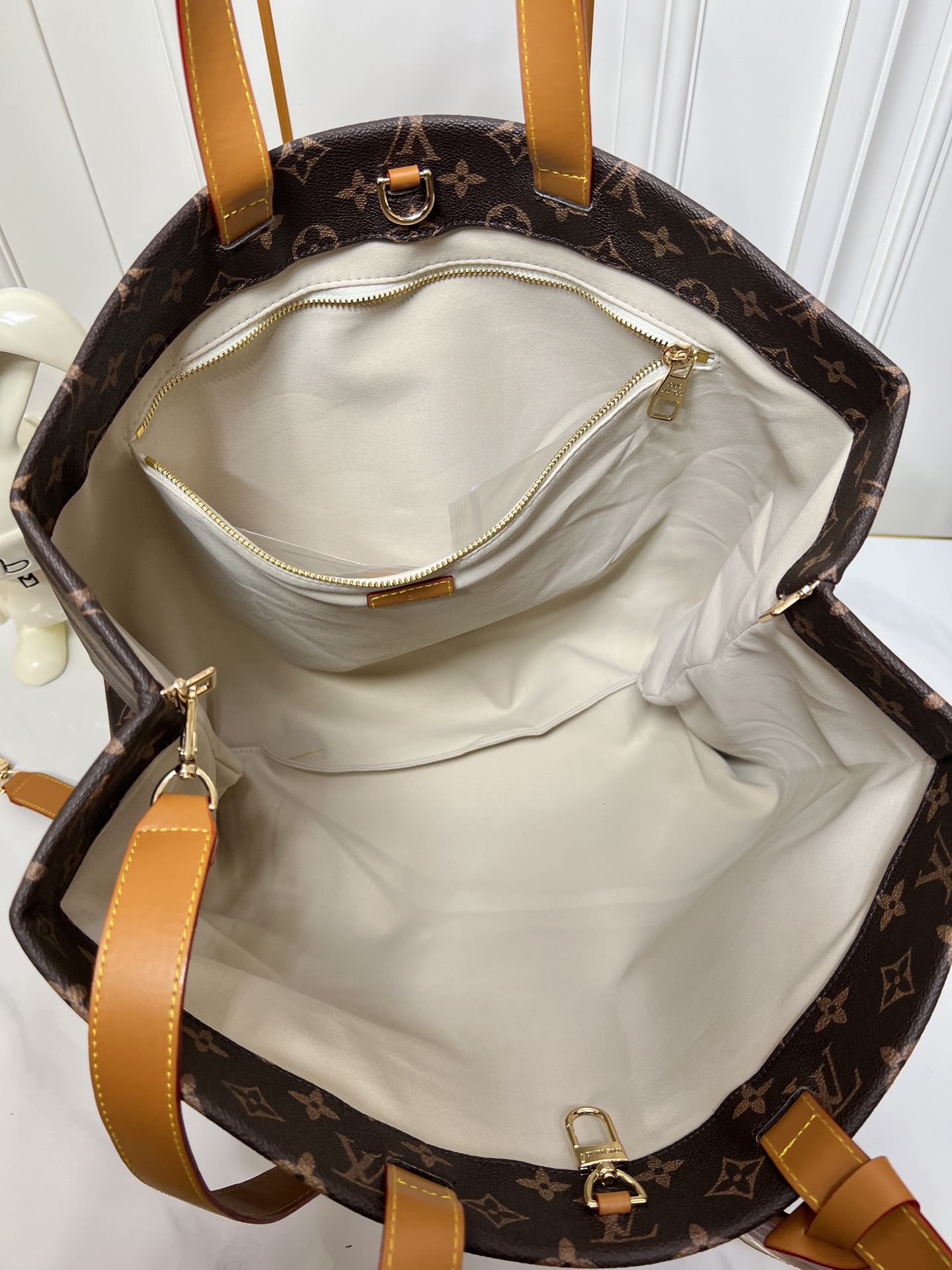 LV Louis Vuitton Maison Fondée En 1854 handbag