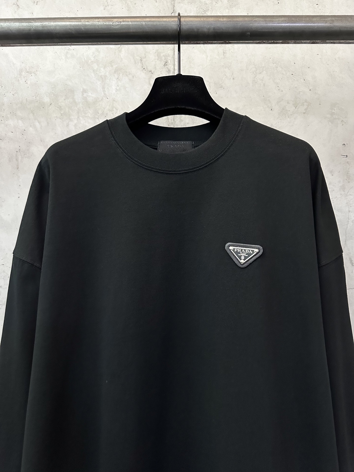 Prada 25ss Crew Neck Long Sleeve T-Shirt (Unisex)