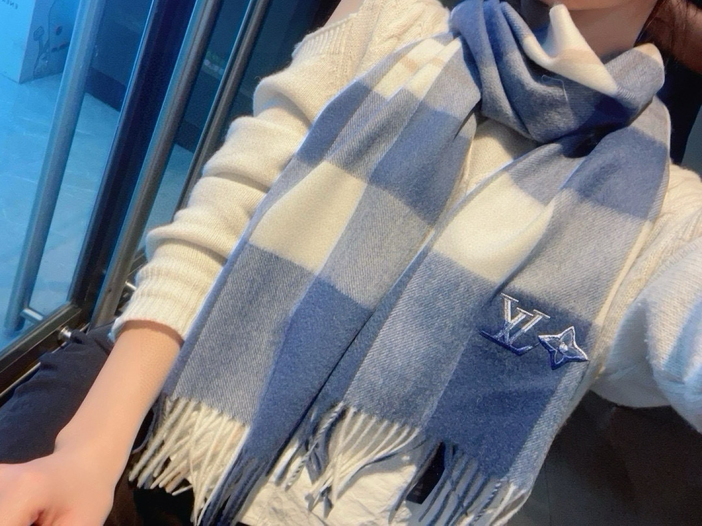 LV Scarf