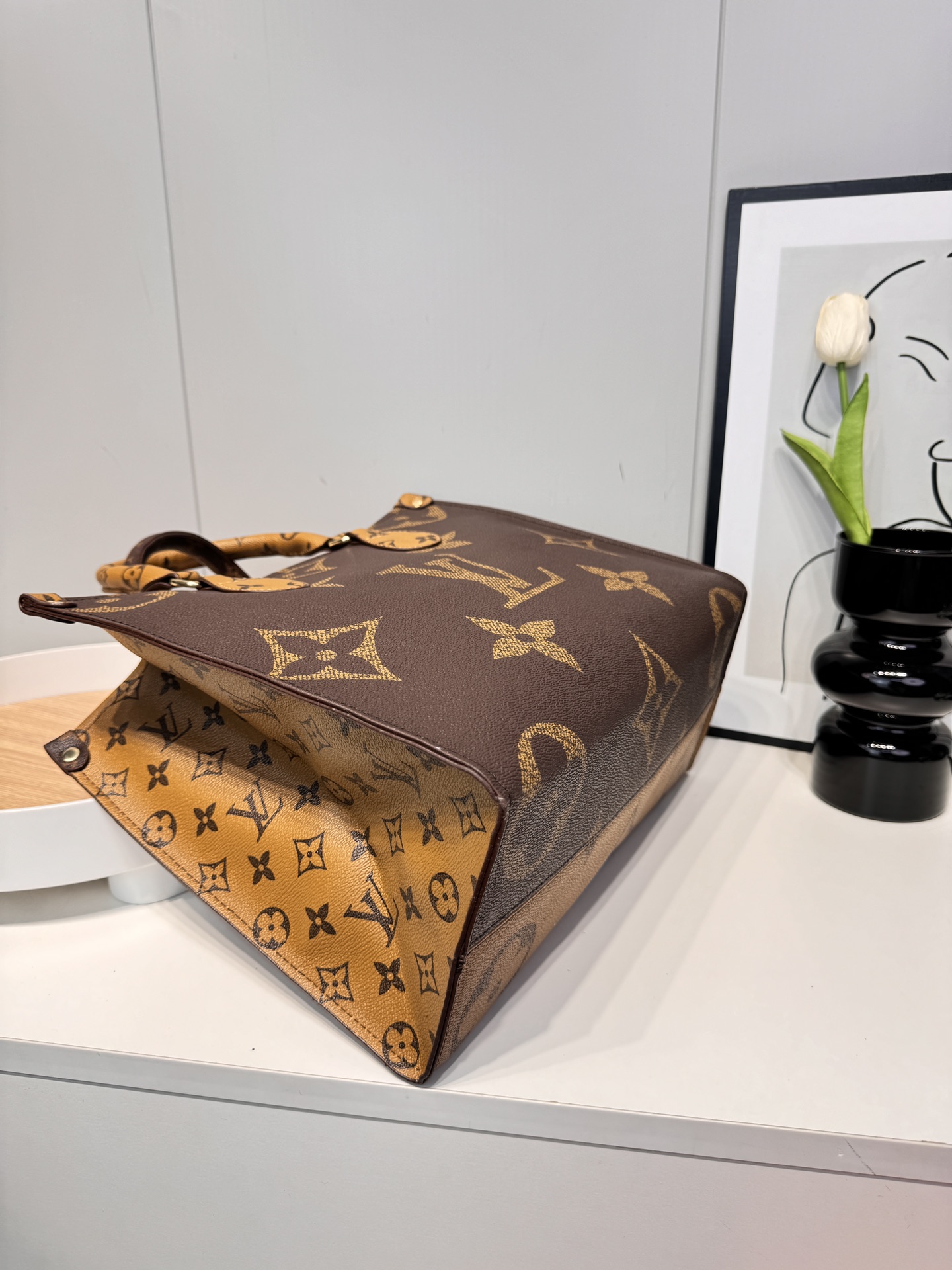 LV onthego tote bag of 8A quality