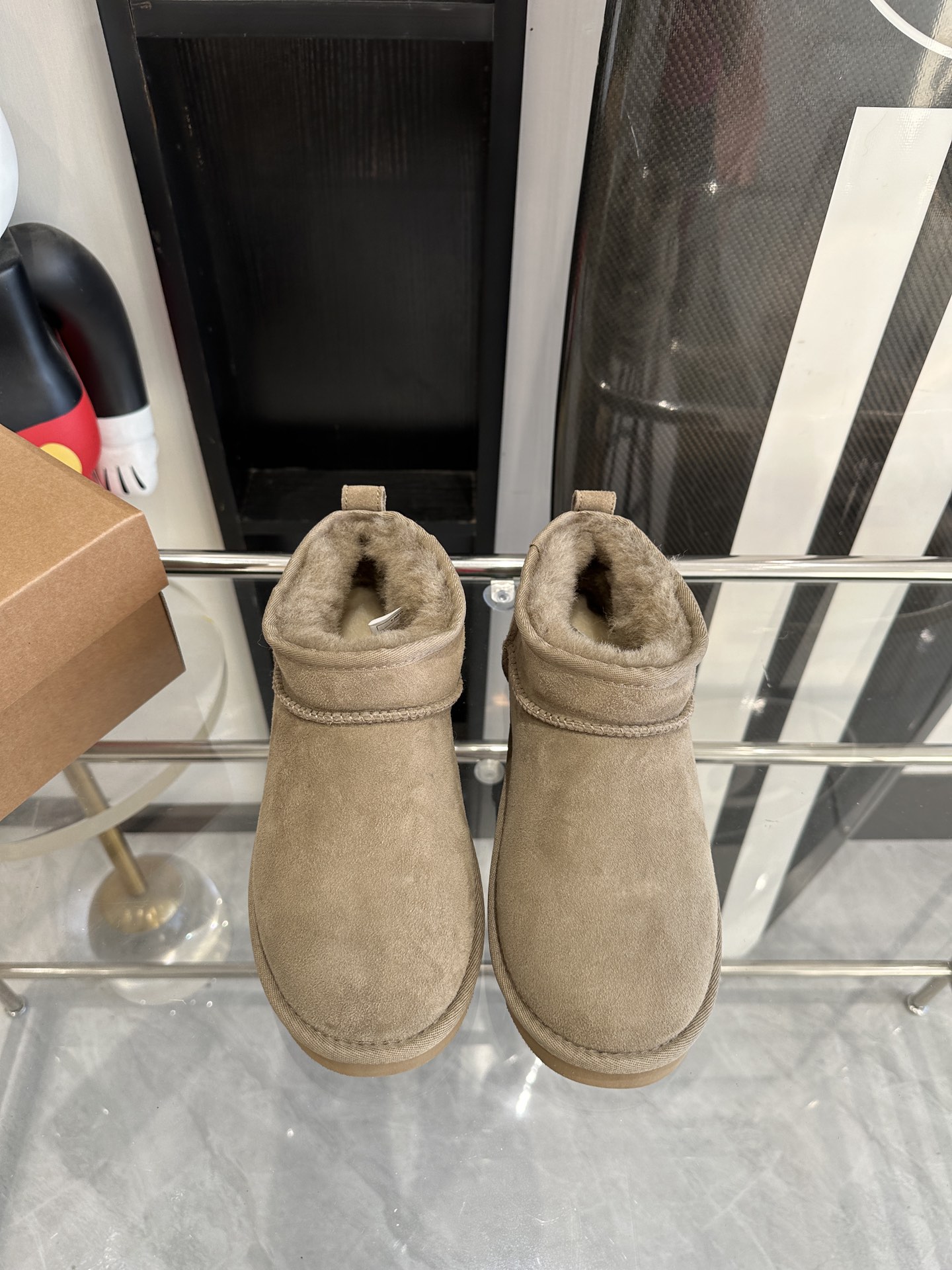 New UGG classic snow boots