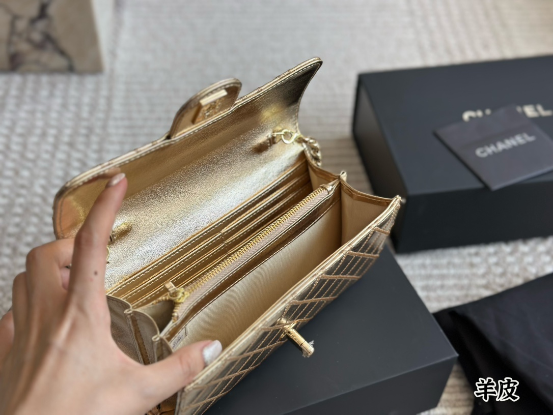 Chanel woc shoulder crossbody bag