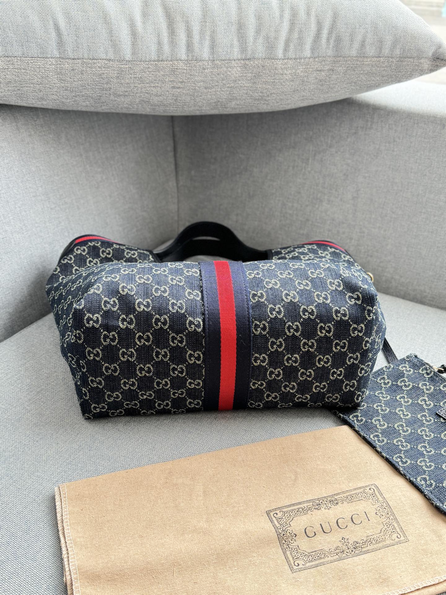 Gucci shoulder handbag