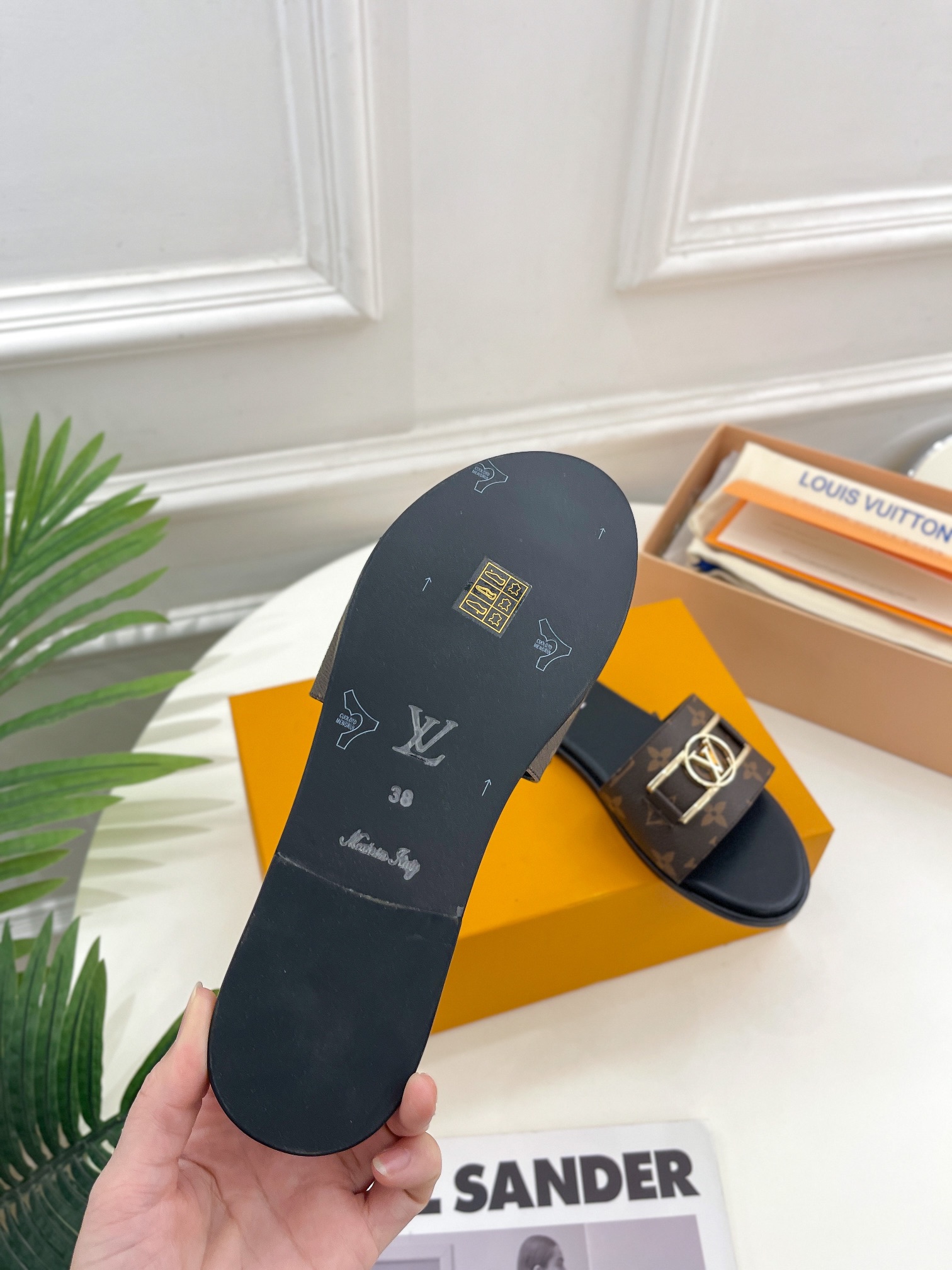 LV new slippers sandles leather sole