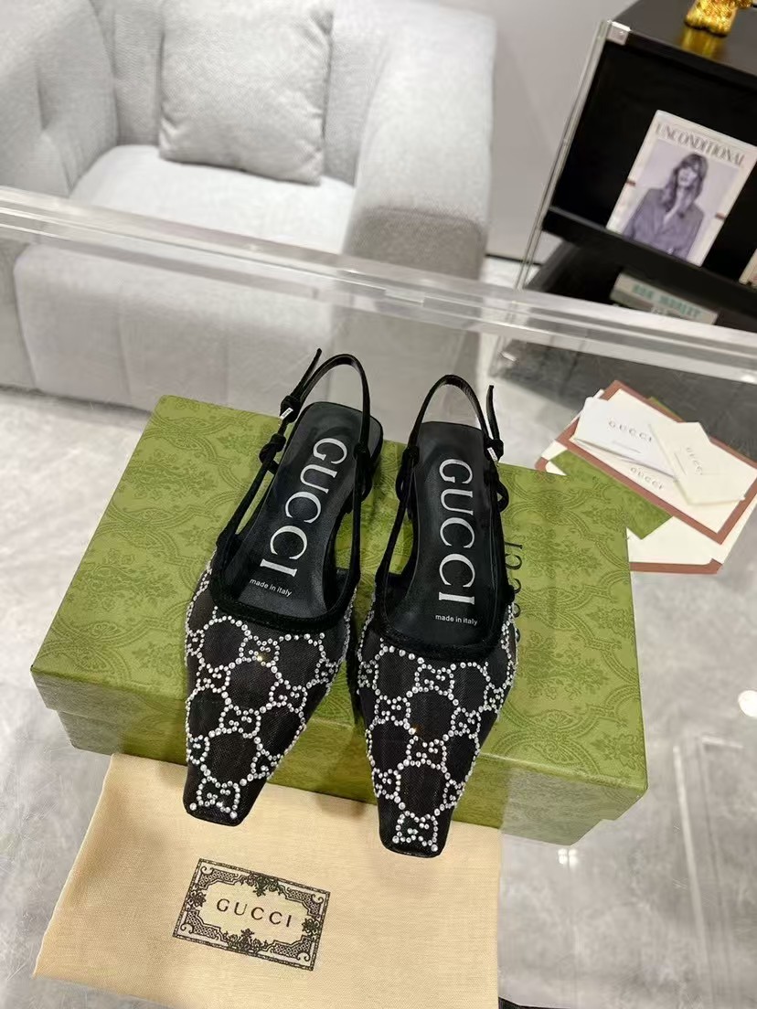 Gucci slippers sandals Stitched diamond mesh sandals