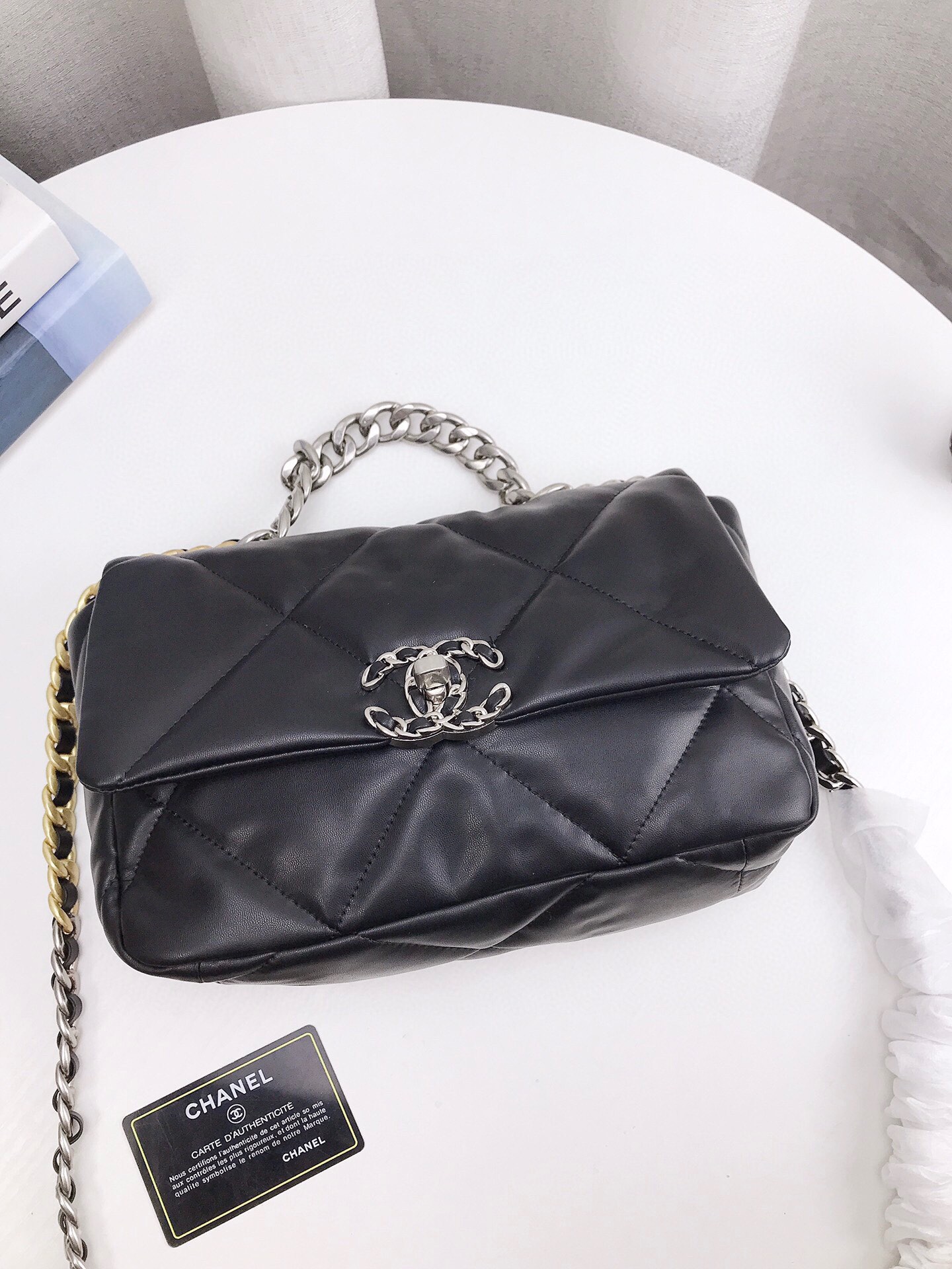 Chanel19 chain crossbody bag 25cm