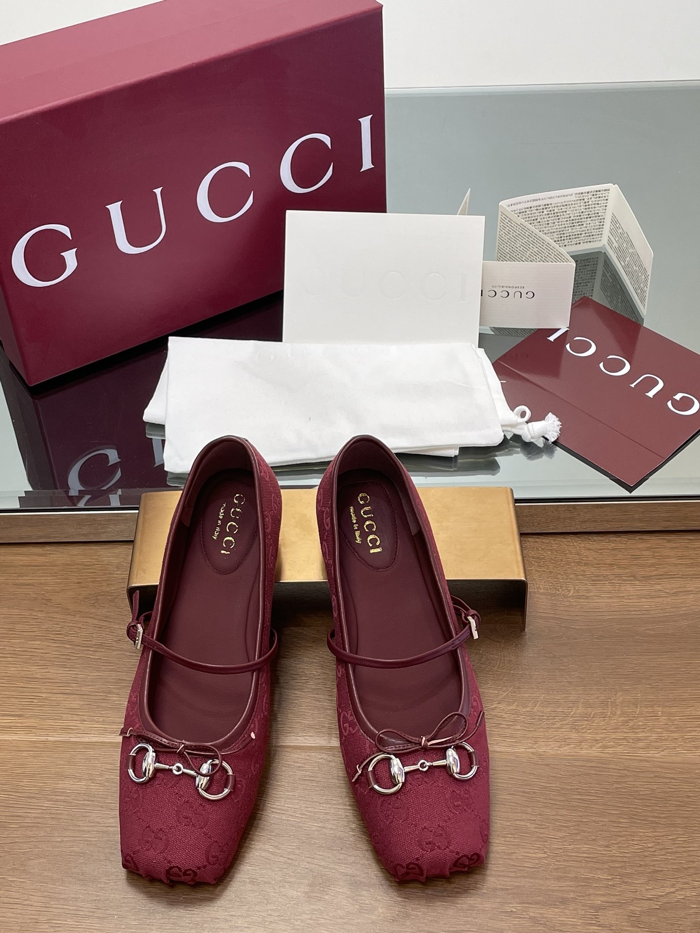 Gucci High-end flat ballet shoes with horsehair buckles and pointed toes shoes