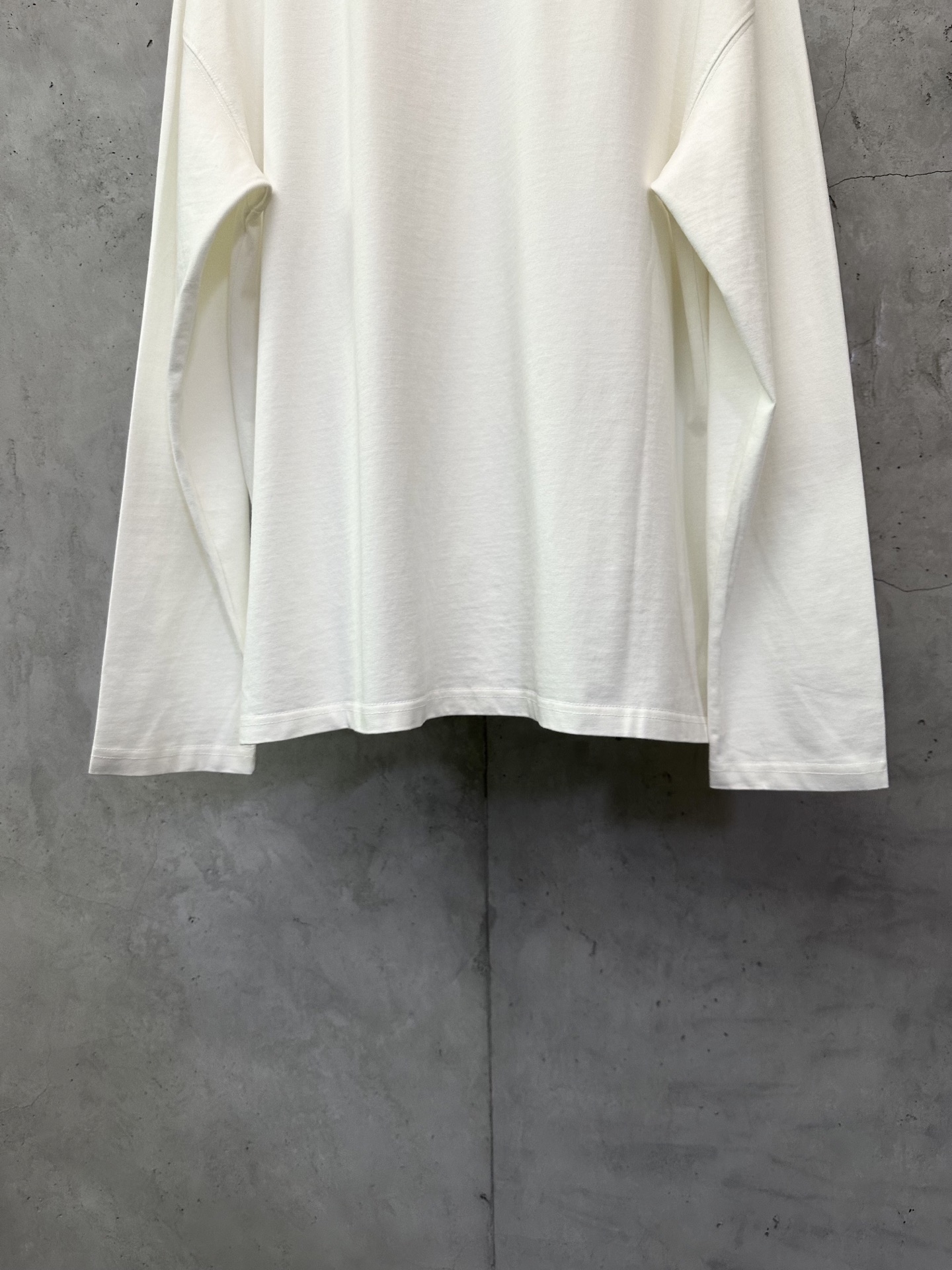 Prada 25ss Crew Neck Long Sleeve T-Shirt (Unisex)