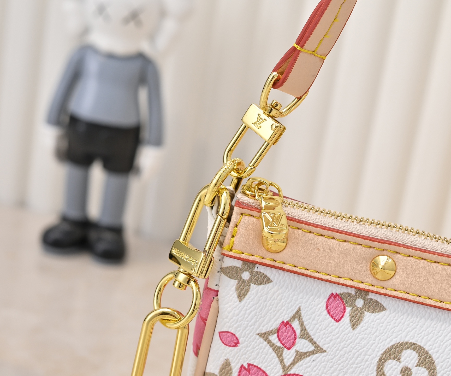 LV Pochette Accessoires Monogram chain shoulder bag