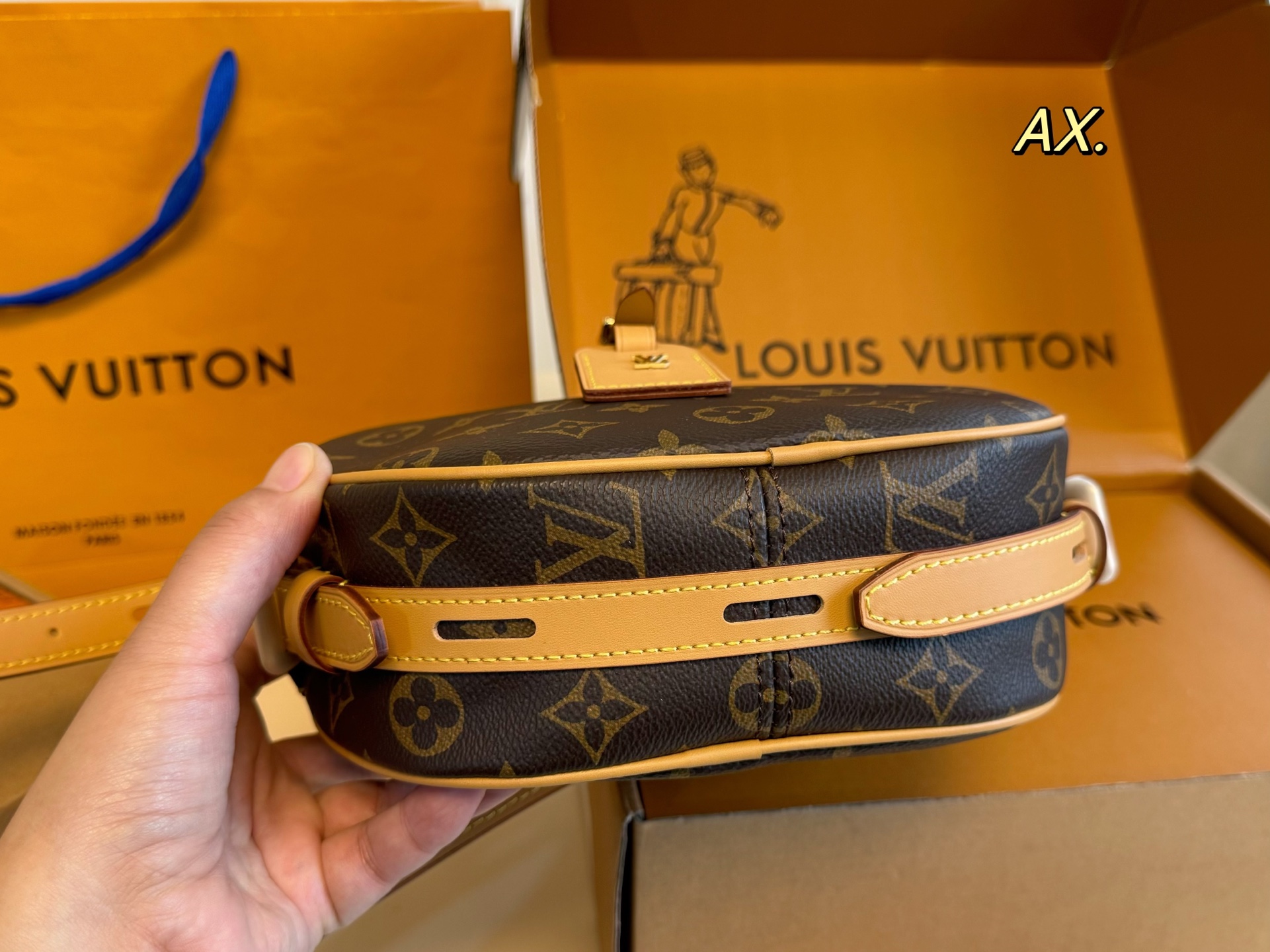 LV Louis Vuitton Round Bag