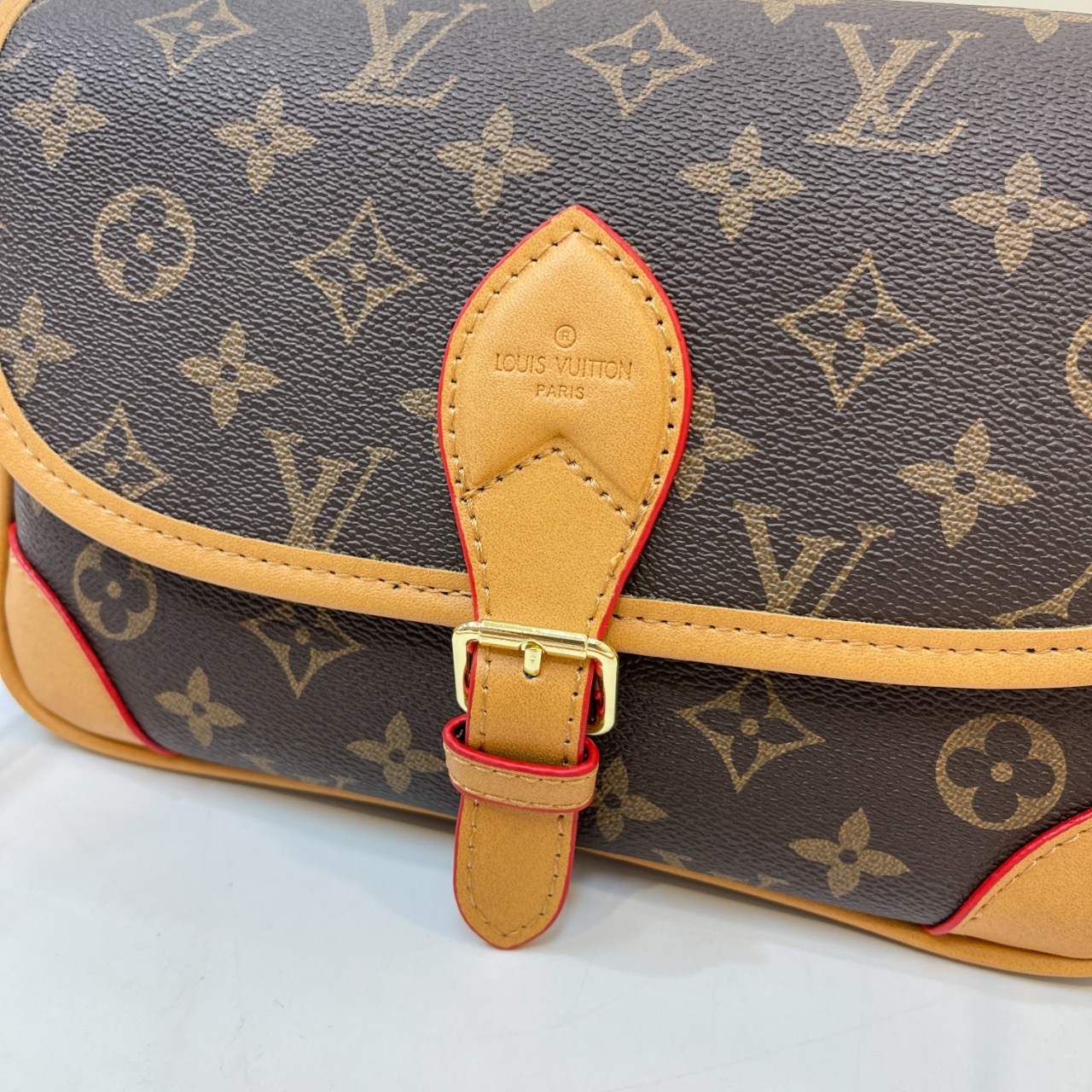 LV baguette crossbody bag 8A