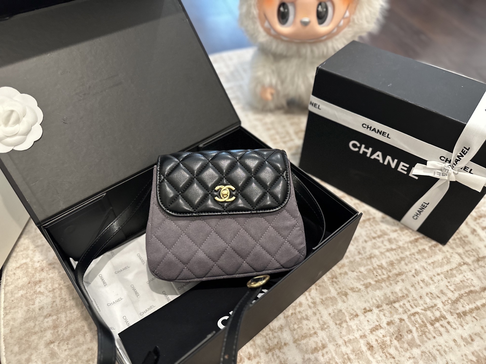 Chanel 25-flap bag