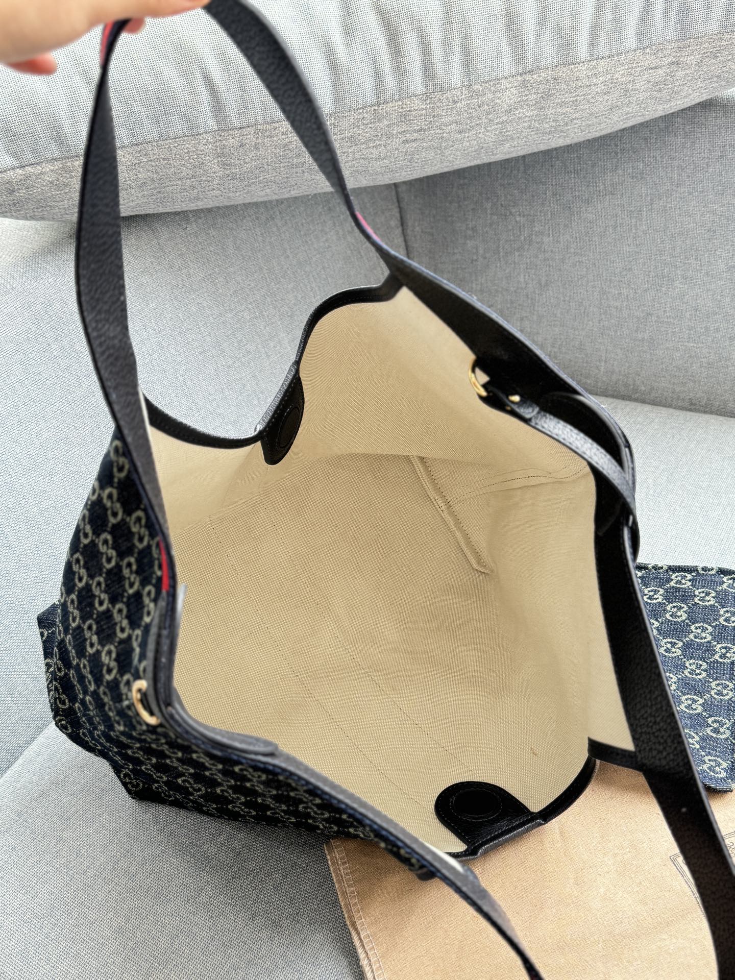 Gucci shoulder handbag