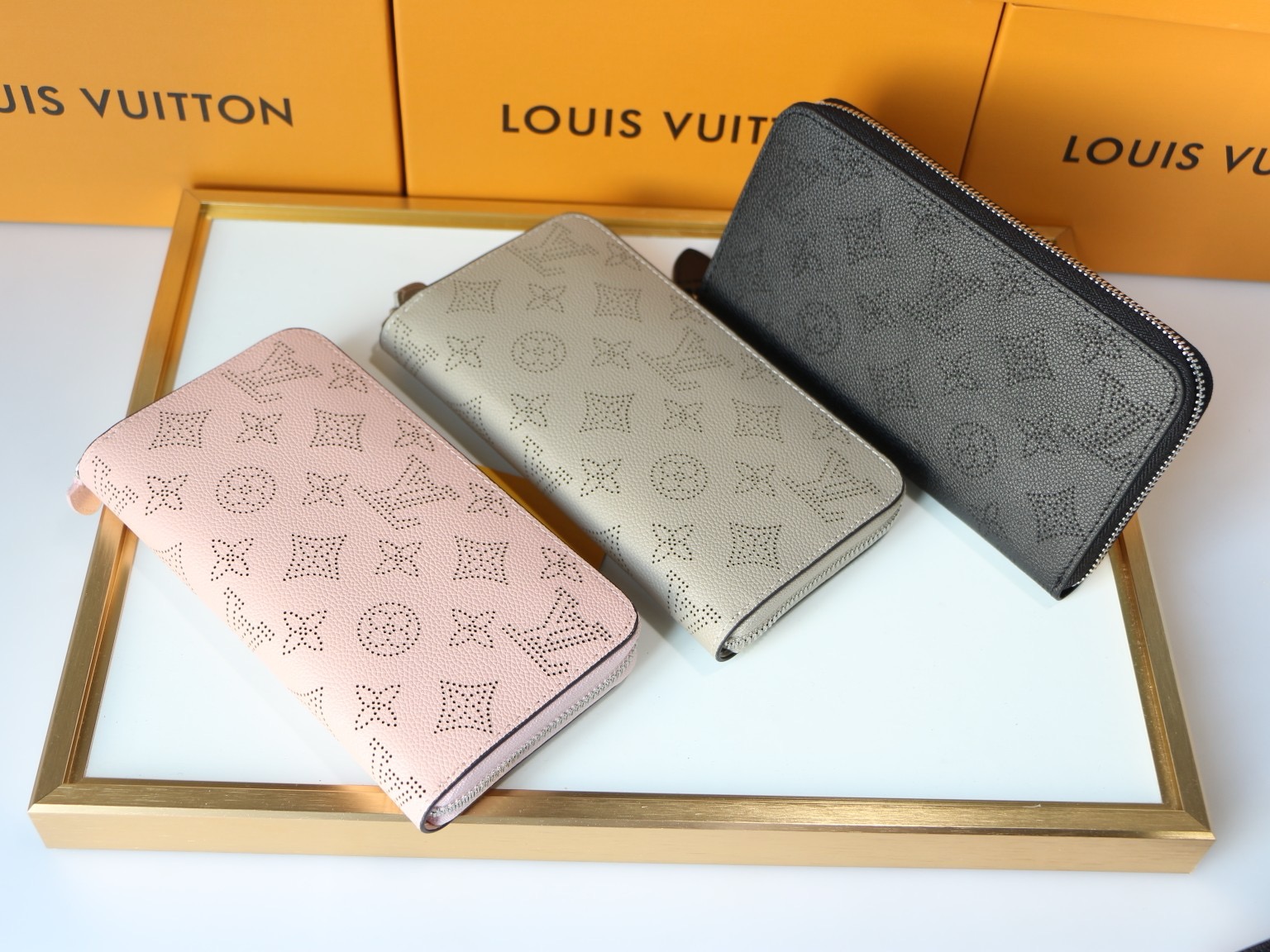 LV zipper wallet