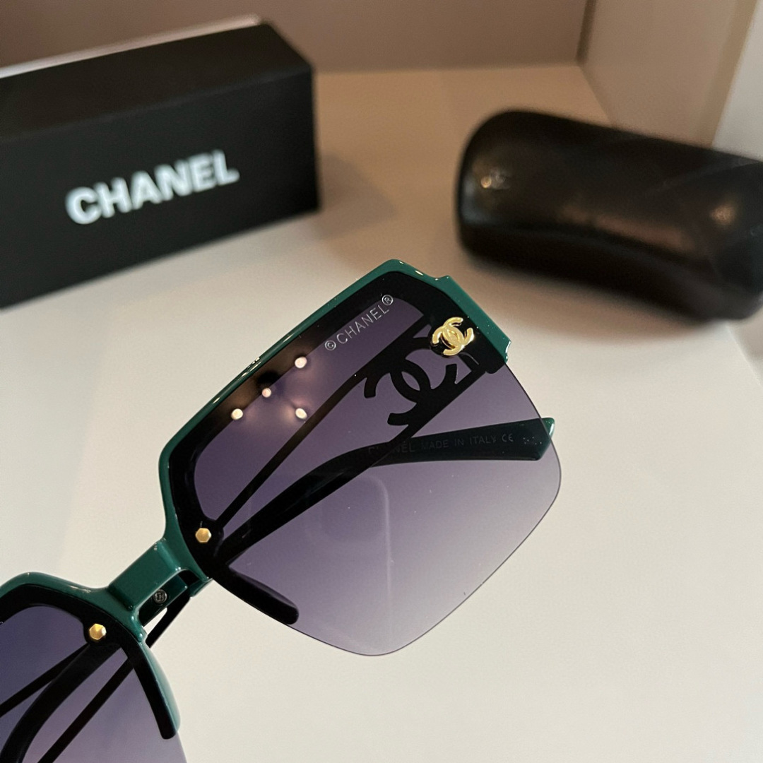Chanel fashione sunglasses