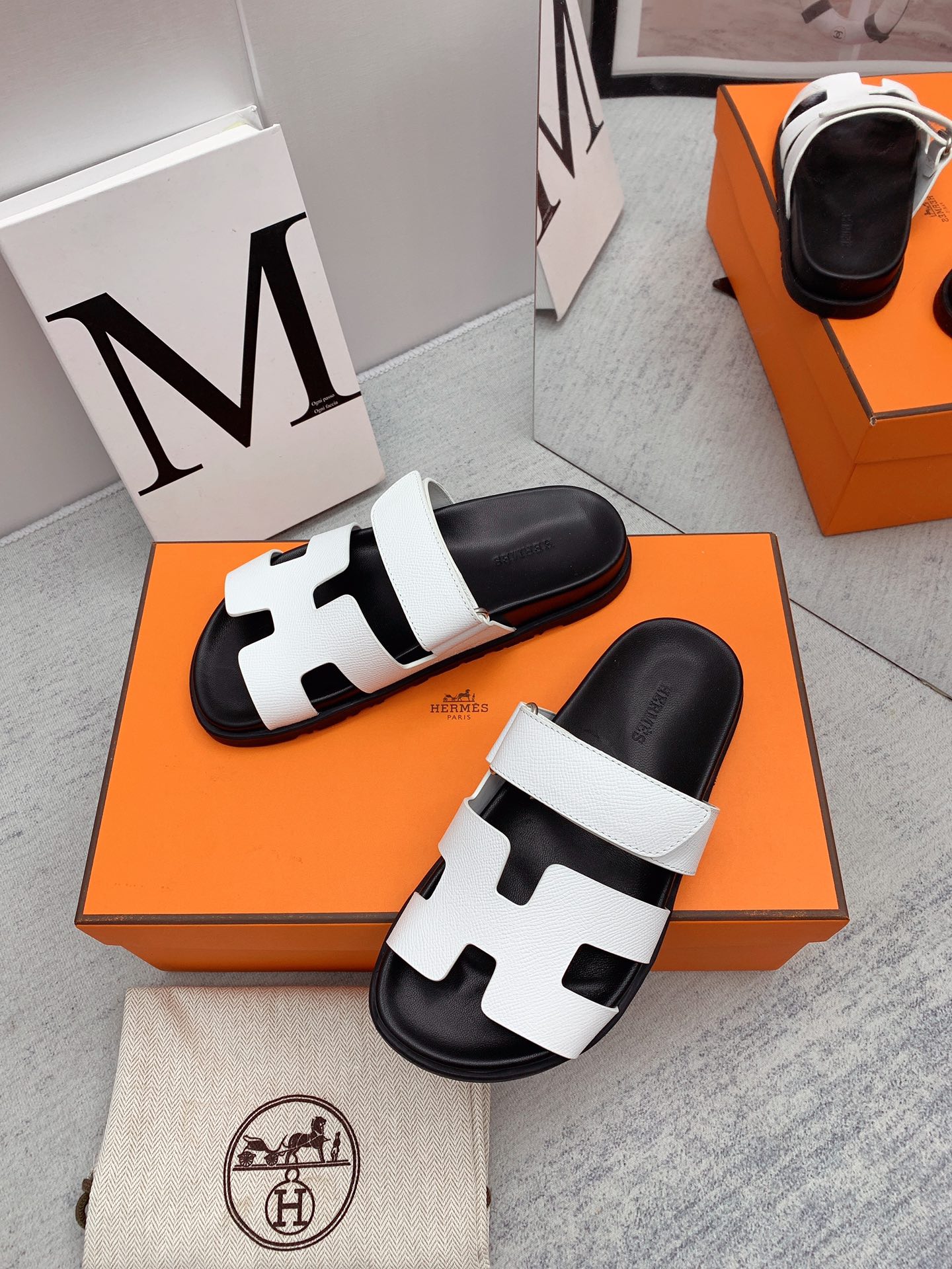 High quality Hermes Couple Sandals unisex slippers