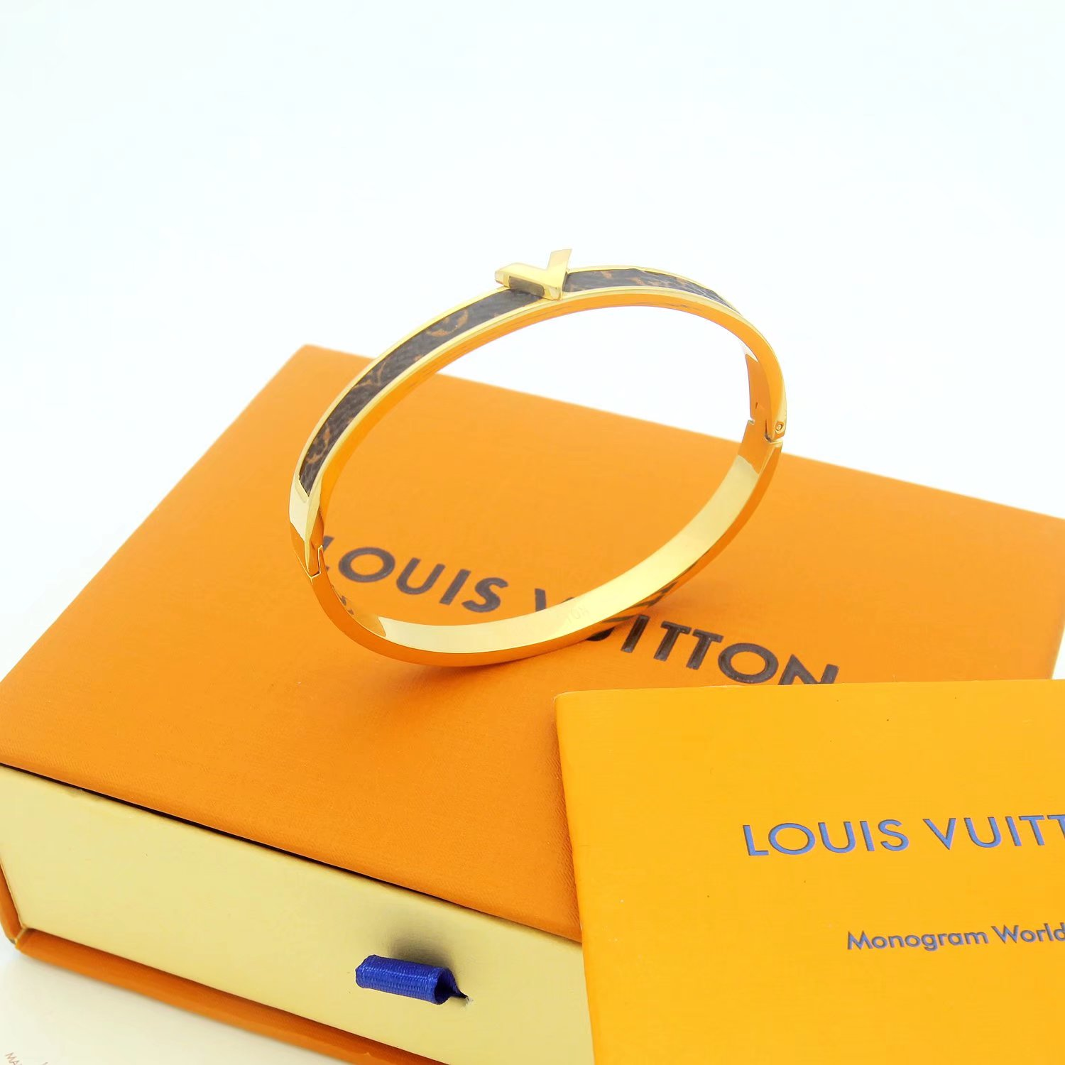 LV bracelet