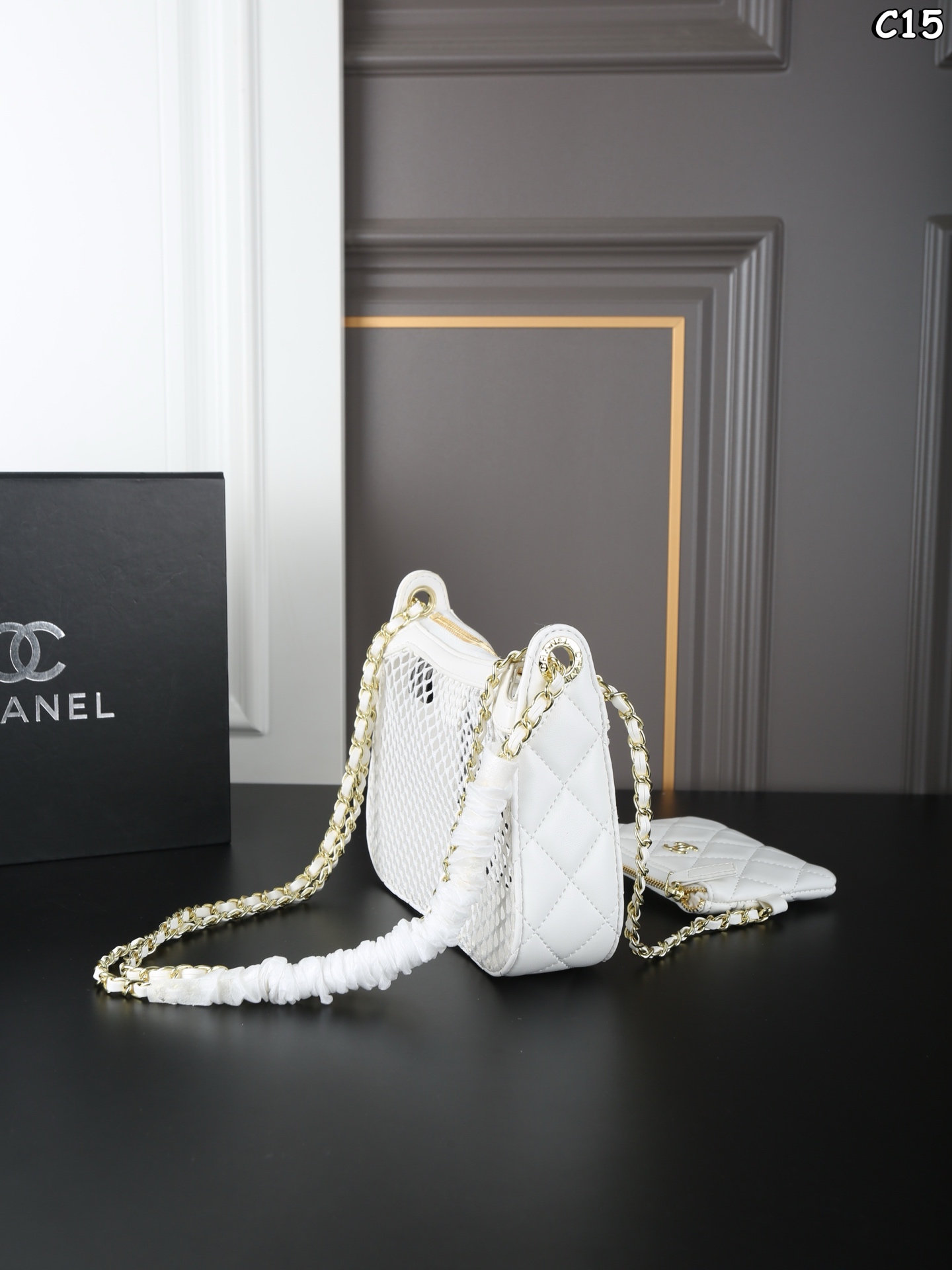 CHANEL 25S chain bag