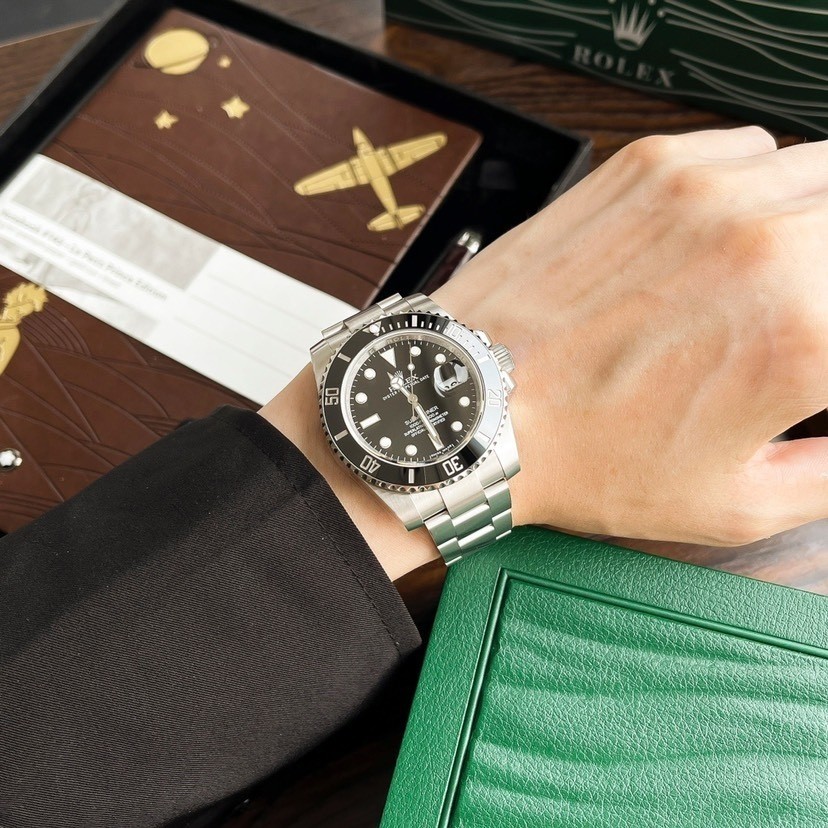 Rolex Submariner watch movement