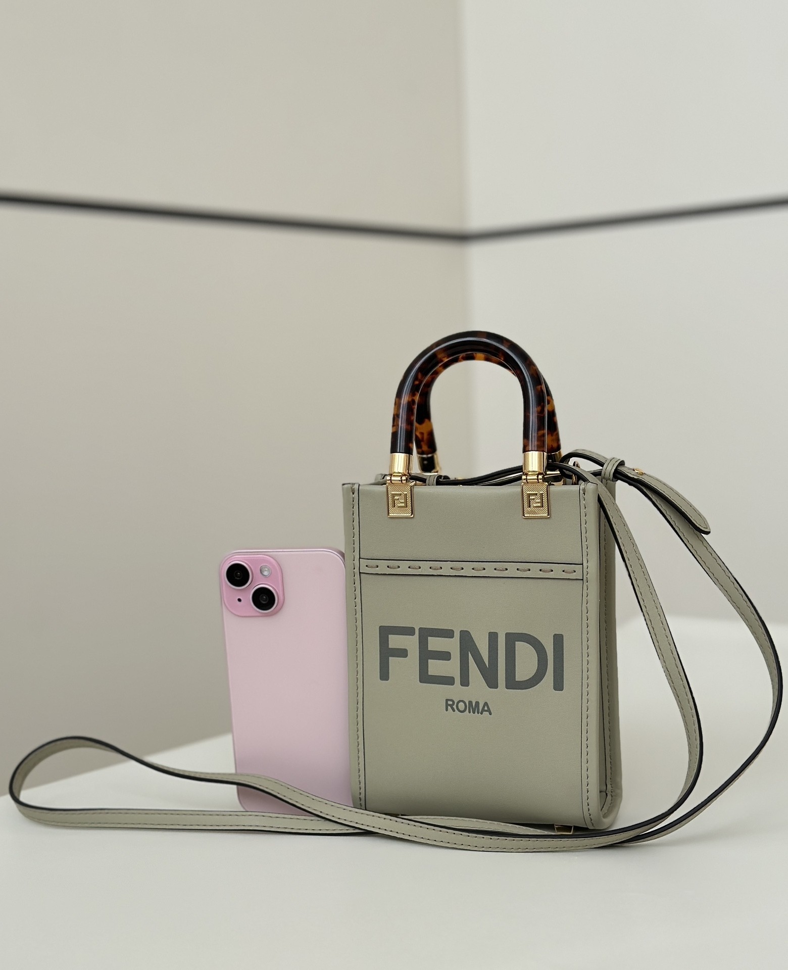 Fendi cowhide leather shoulder bag