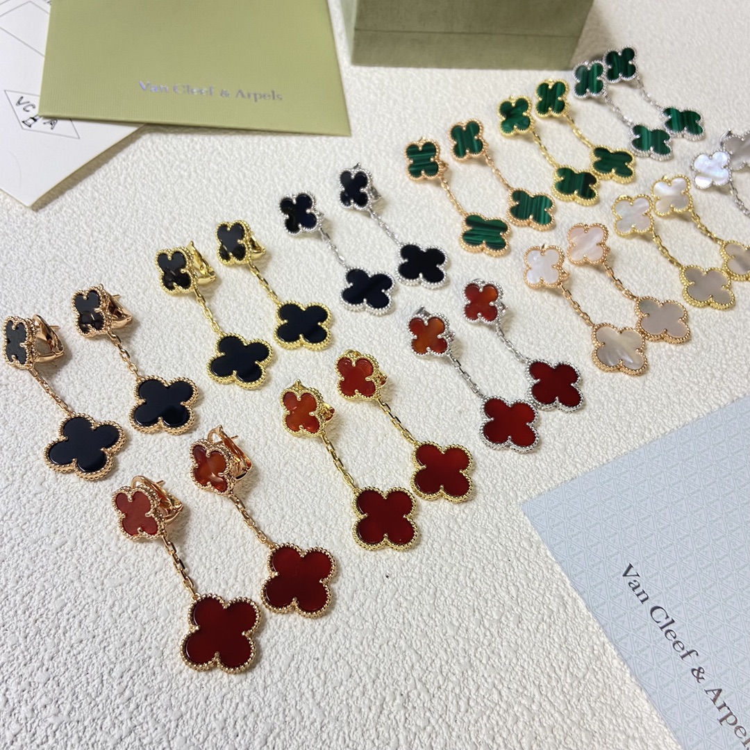 Van Cleef & Arpels Earrings Four Leaf Clover ear stud