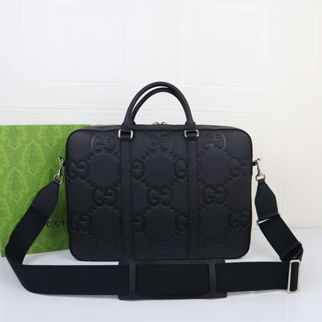 Top version Gucci black shoulder handbag