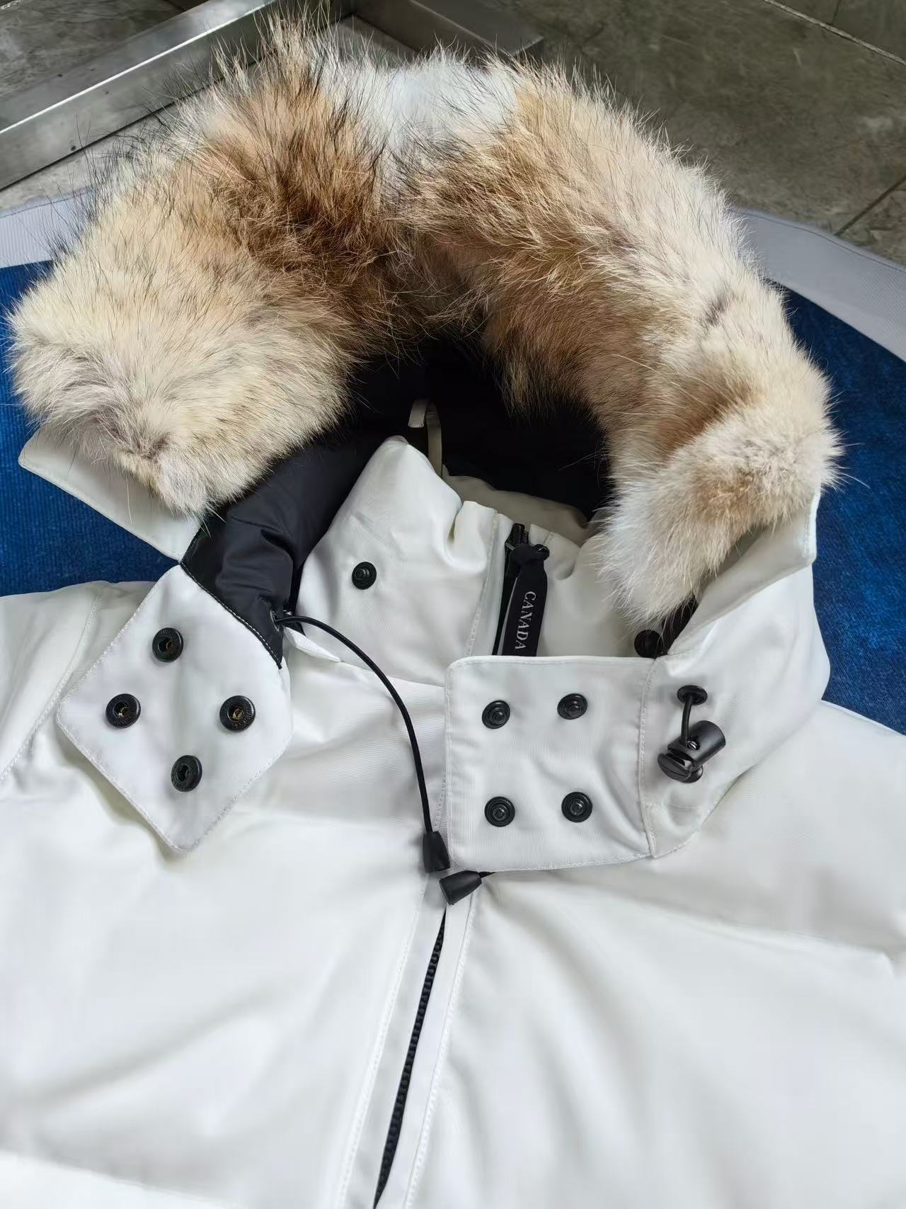 Canada Goose Chelsea down jacket