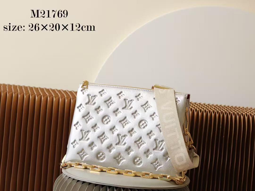 Top version LV Coussin monogram bag