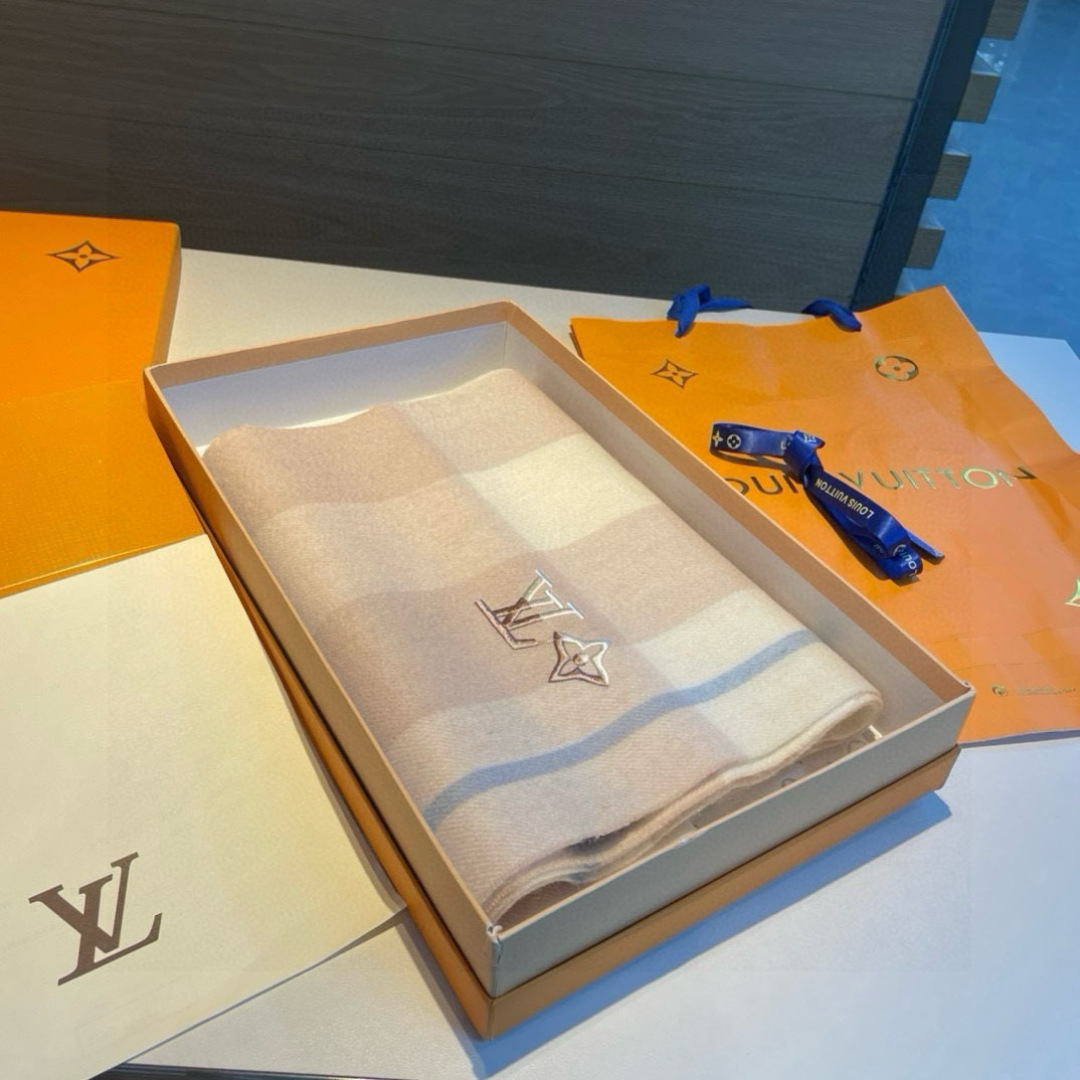 LV Scarf