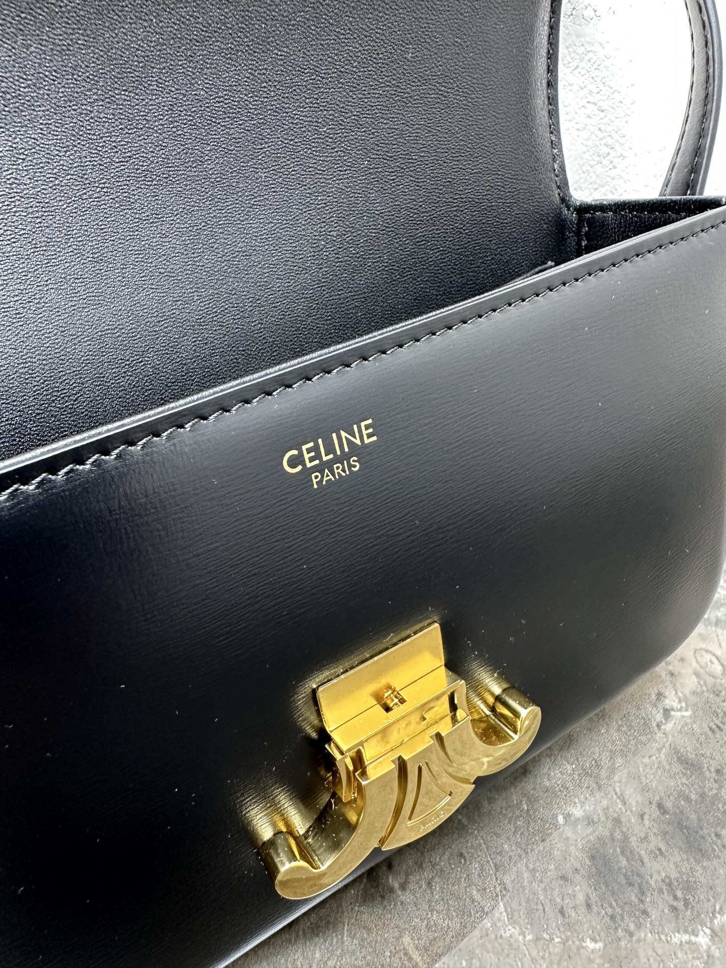 Top version Celine TRIOMPHE Cowhide Shoulder Bag