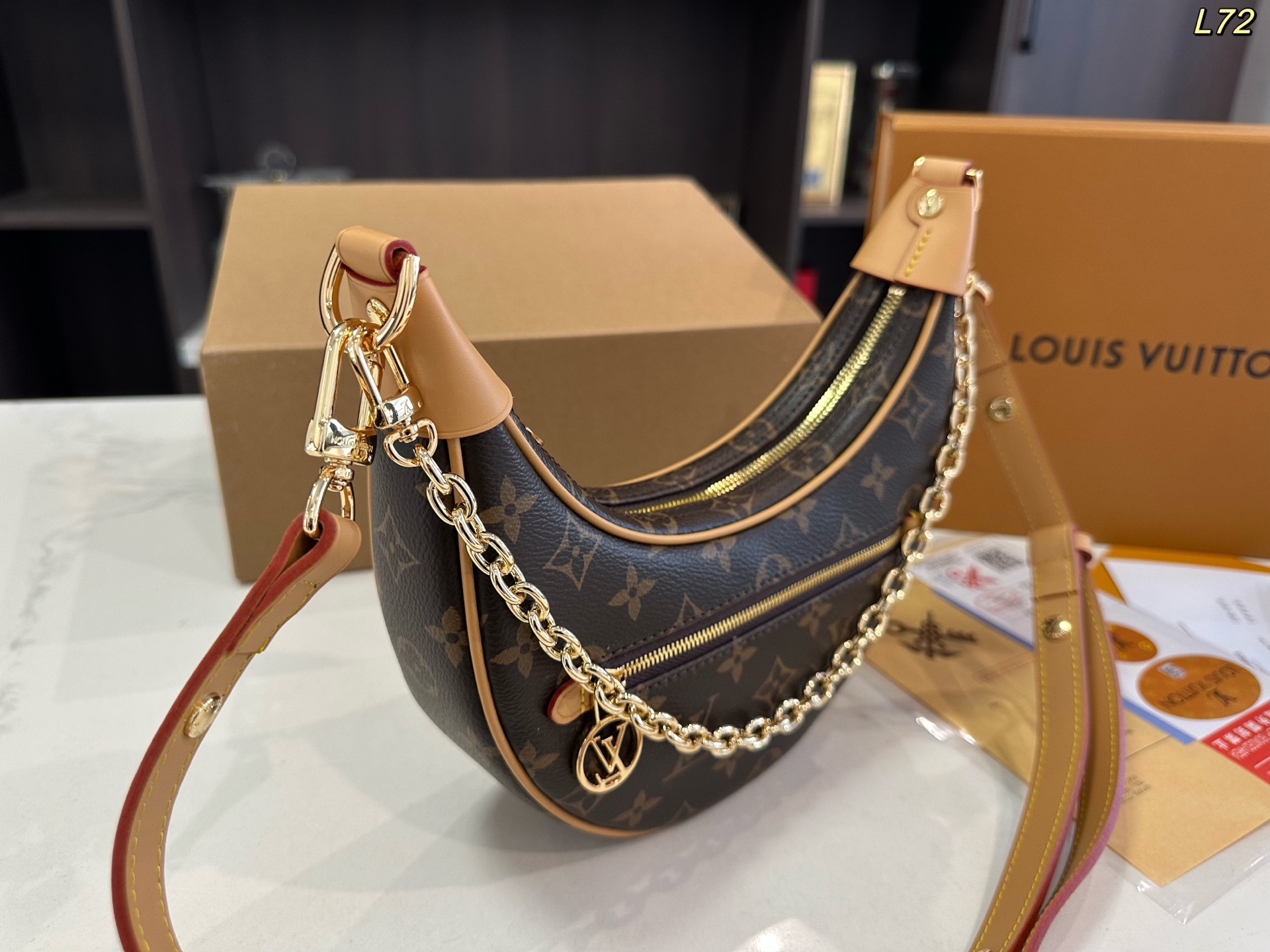 LV pea-shaped bag  underarm bag  crescent-shaped bag