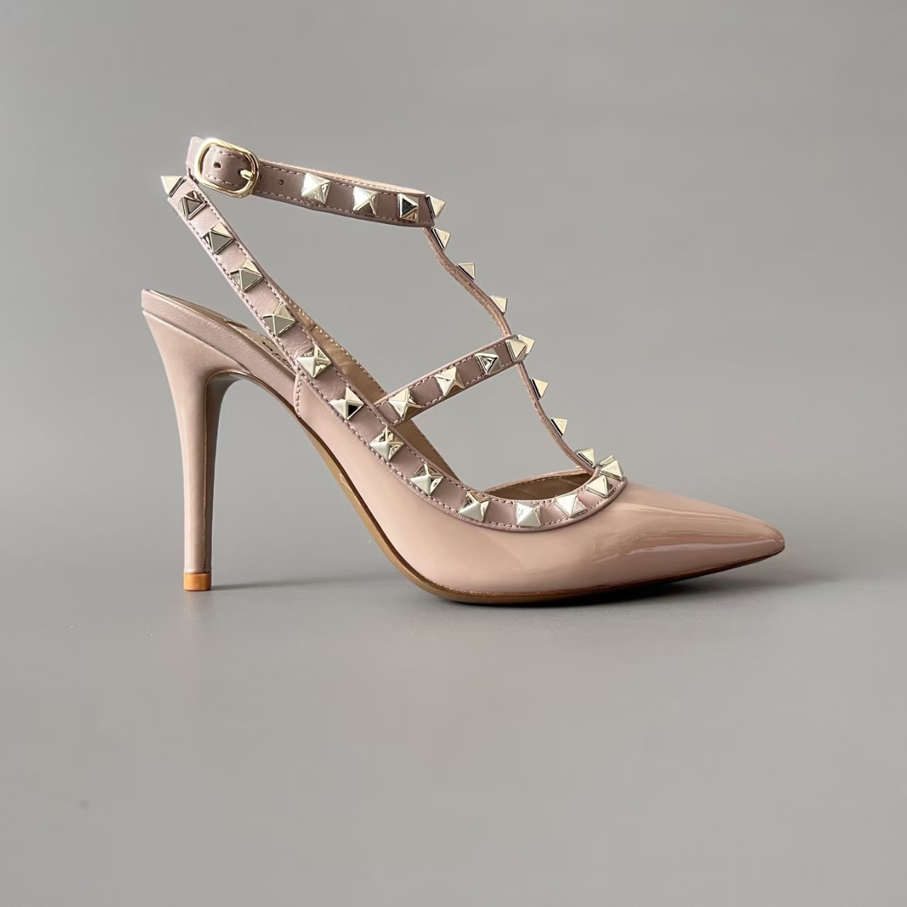 Rostud Valentino patent leather studded high heels