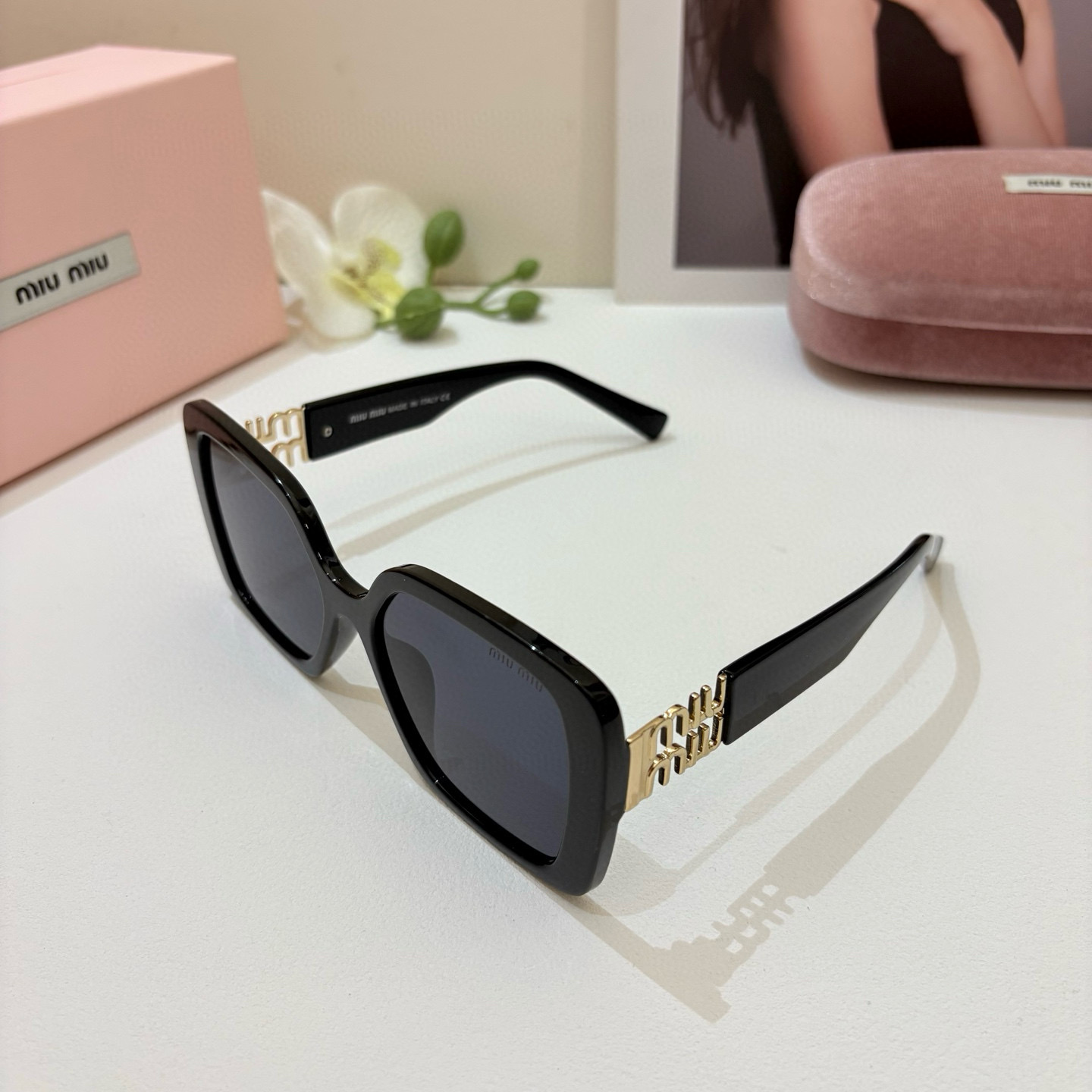 MIUMIU square-framed sunglasses