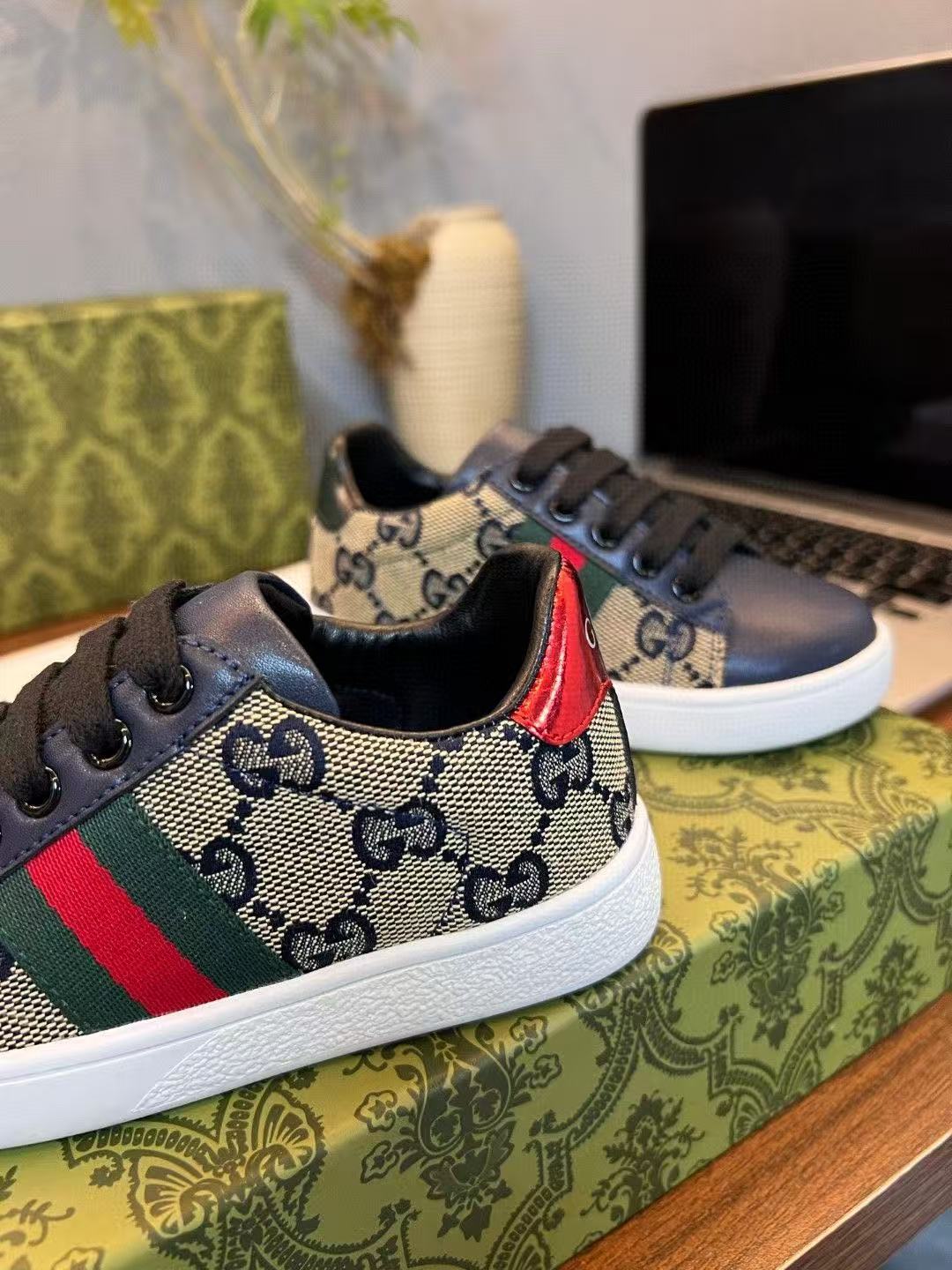 Gucci printed children's shoes