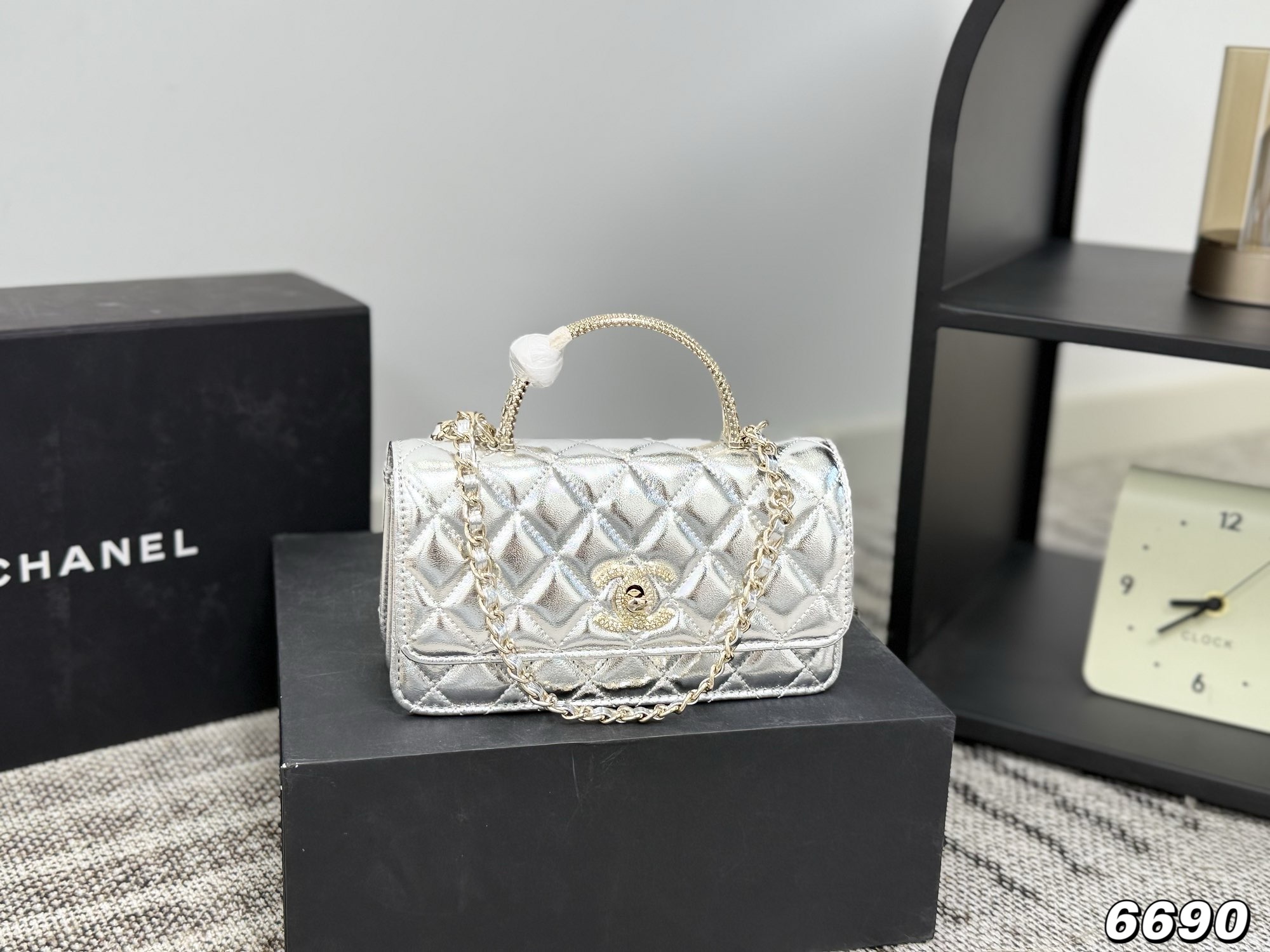 Chanel woc chain crossbody bag