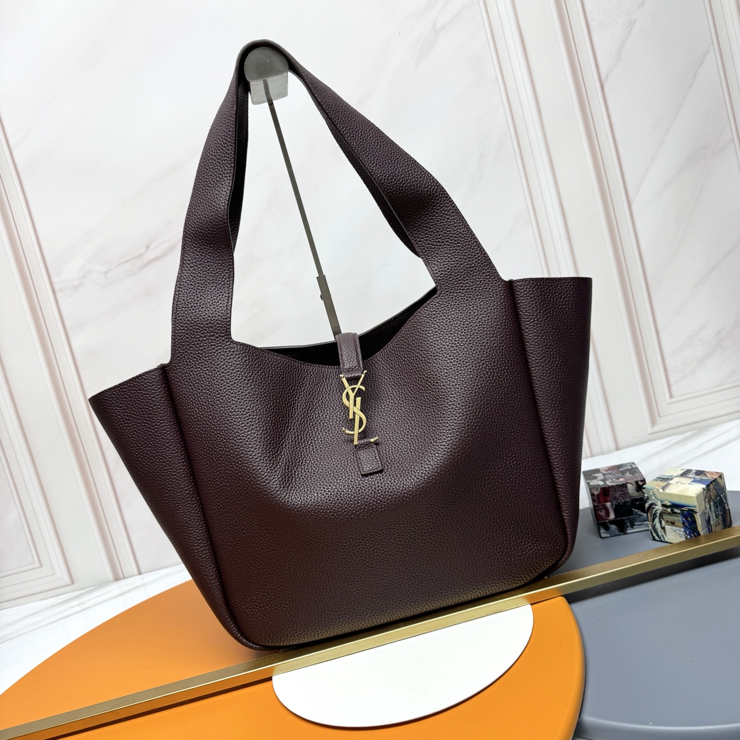 Top version YSL Bea hobo handbag